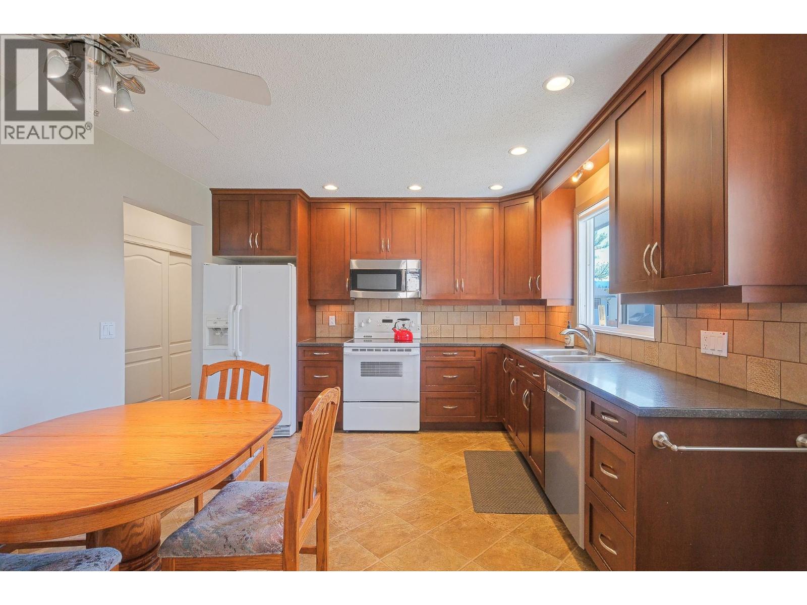 440 Molnar Road, Kelowna, British Columbia  V1X 5H6 - Photo 6 - 10385122
