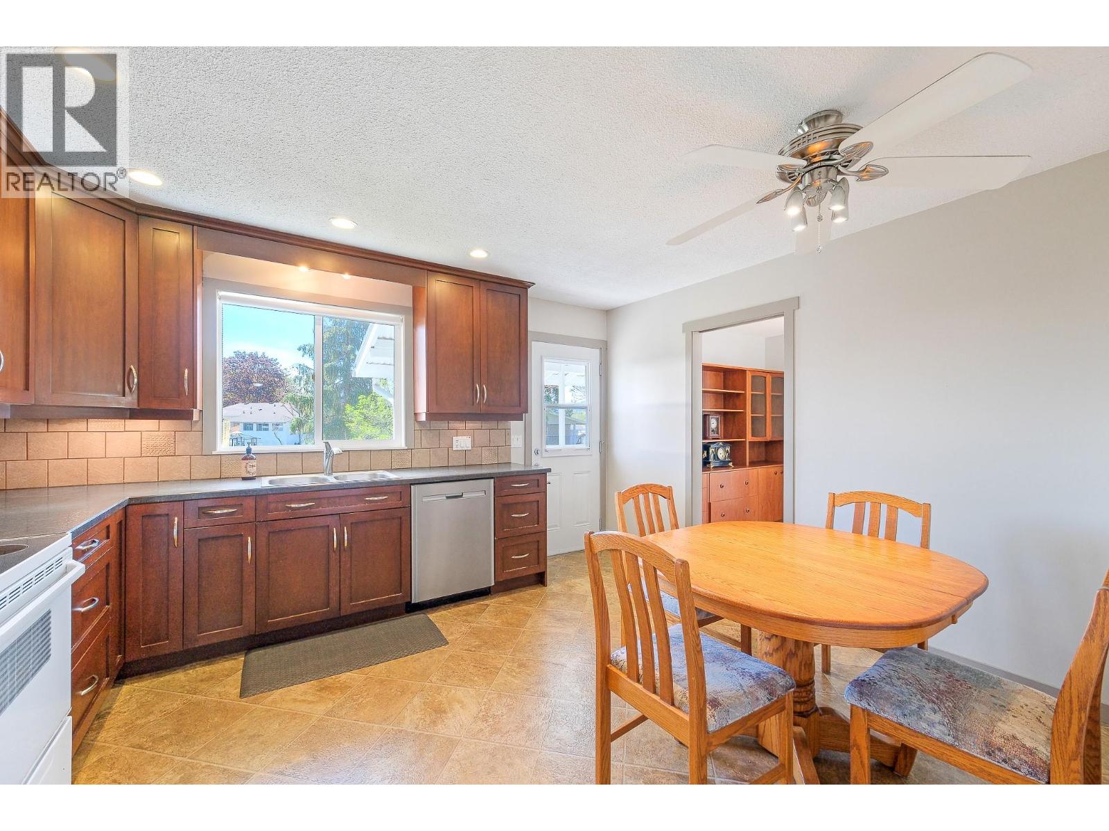 440 Molnar Road, Kelowna, British Columbia  V1X 5H6 - Photo 8 - 10385122