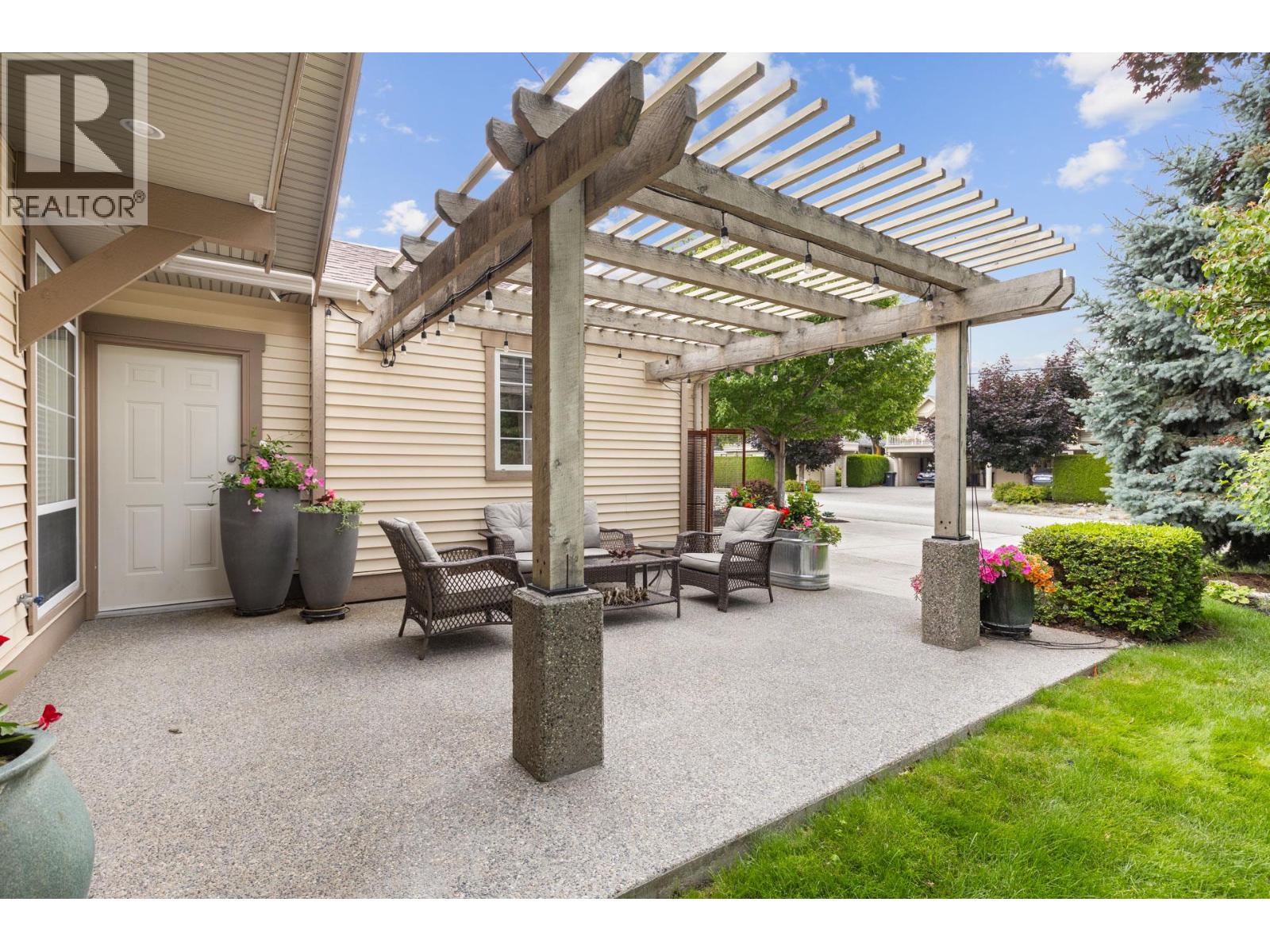 4032a Lake Avenue Unit# A, Peachland, British Columbia  V0H 1X6 - Photo 2 - 10385617