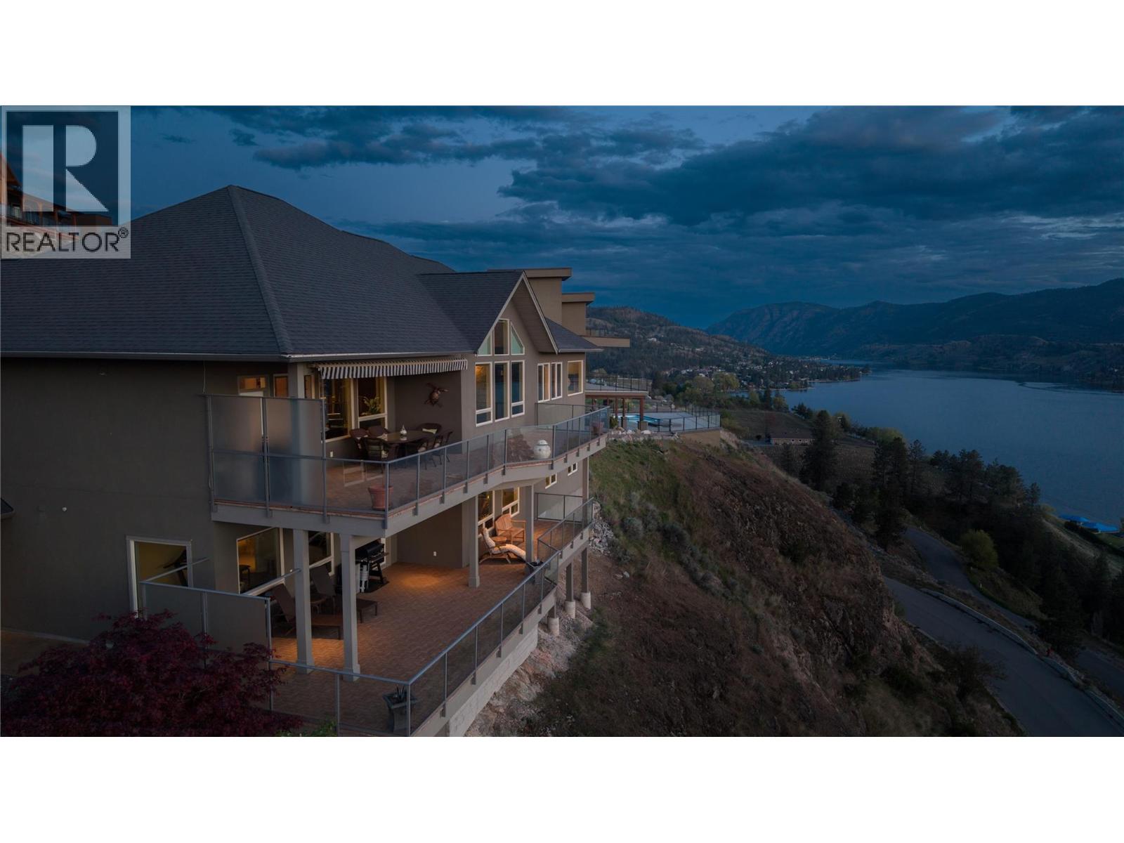 166 Vintage Boulevard, Okanagan Falls, British Columbia  V0H 1R3 - Photo 3 - 10384788