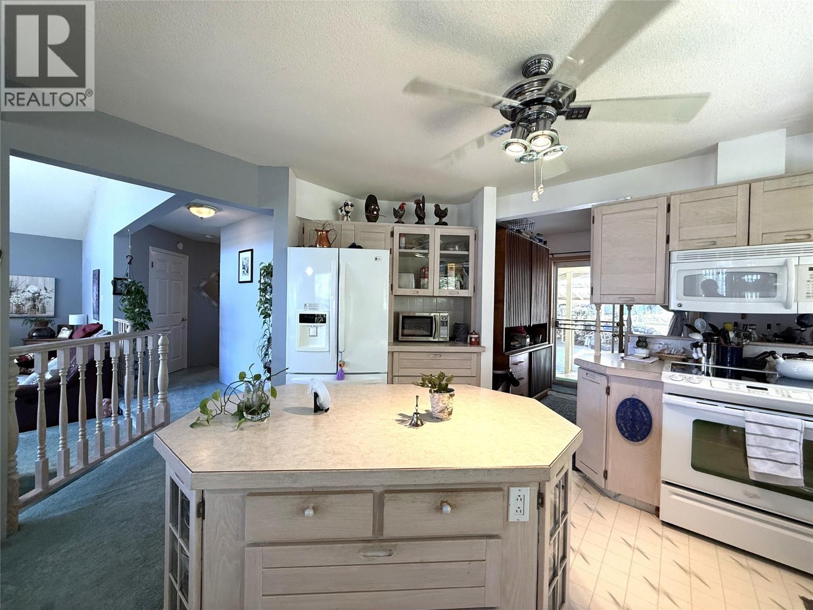 3461 Bodard Road, Nelson, British Columbia  V1L 6T3 - Photo 14 - 10385776