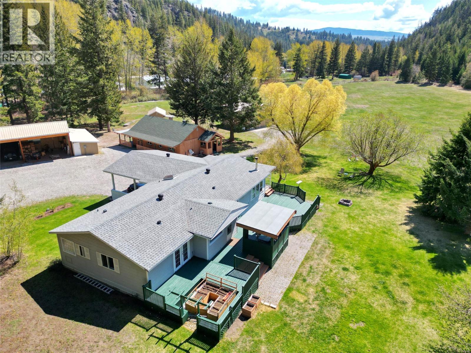 1094 Highway 5a, Princeton, British Columbia  V0X 1W0 - Photo 2 - 10385611
