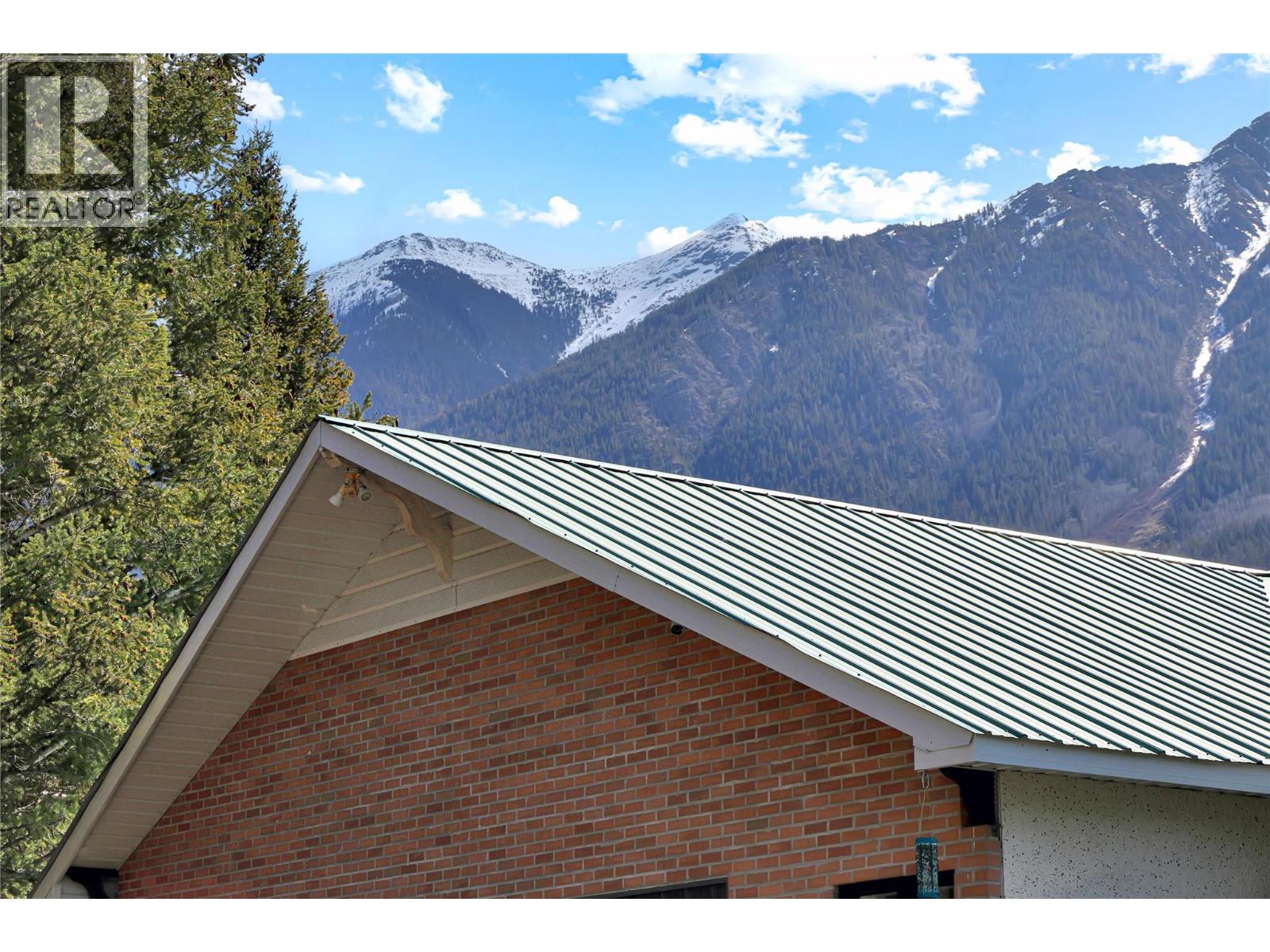 3526 Island Pond Road, Skookumchuck, British Columbia  V0B 2E0 - Photo 51 - 10385283