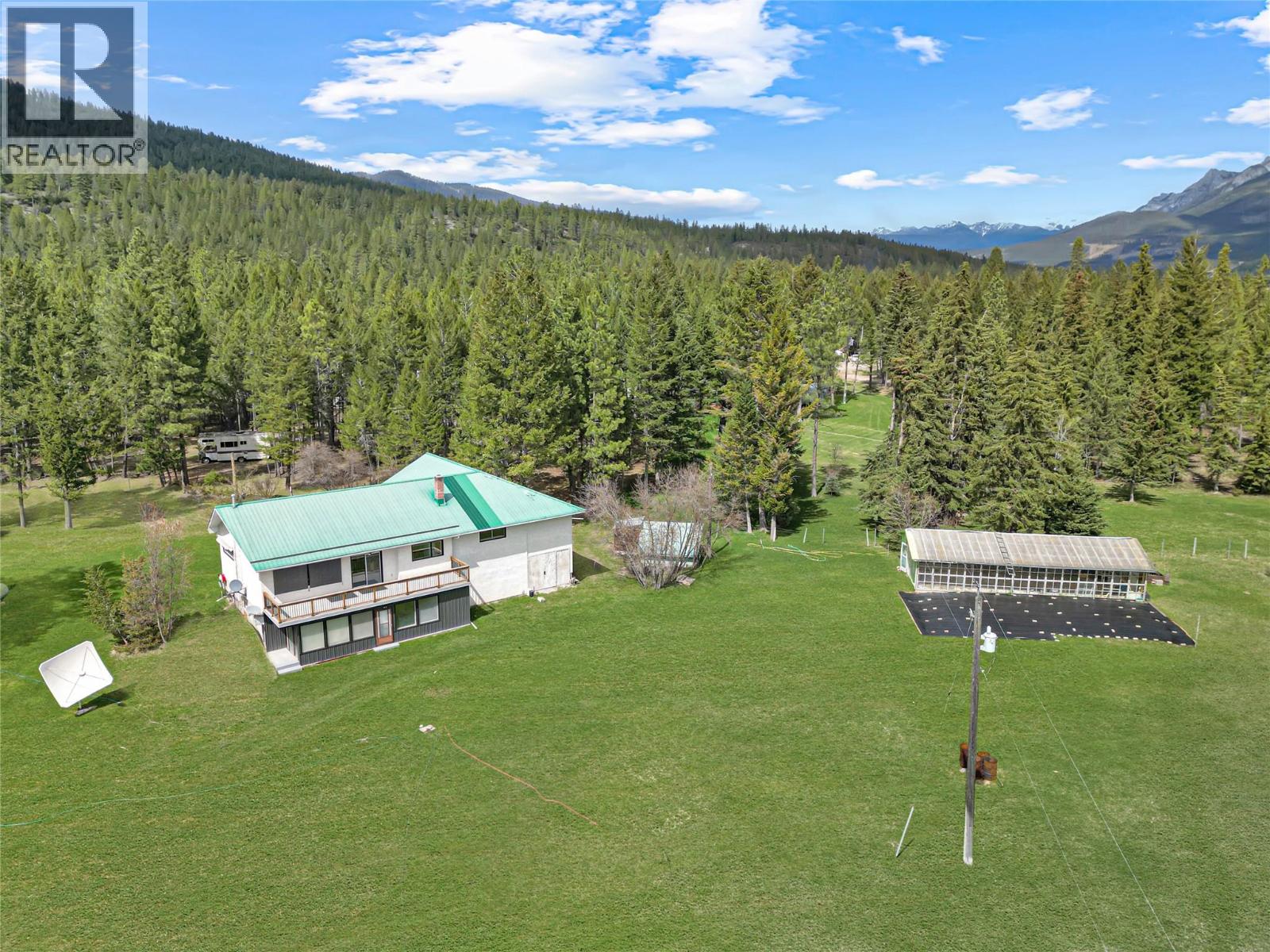3526 Island Pond Road, Skookumchuck, British Columbia  V0B 2E0 - Photo 6 - 10385283