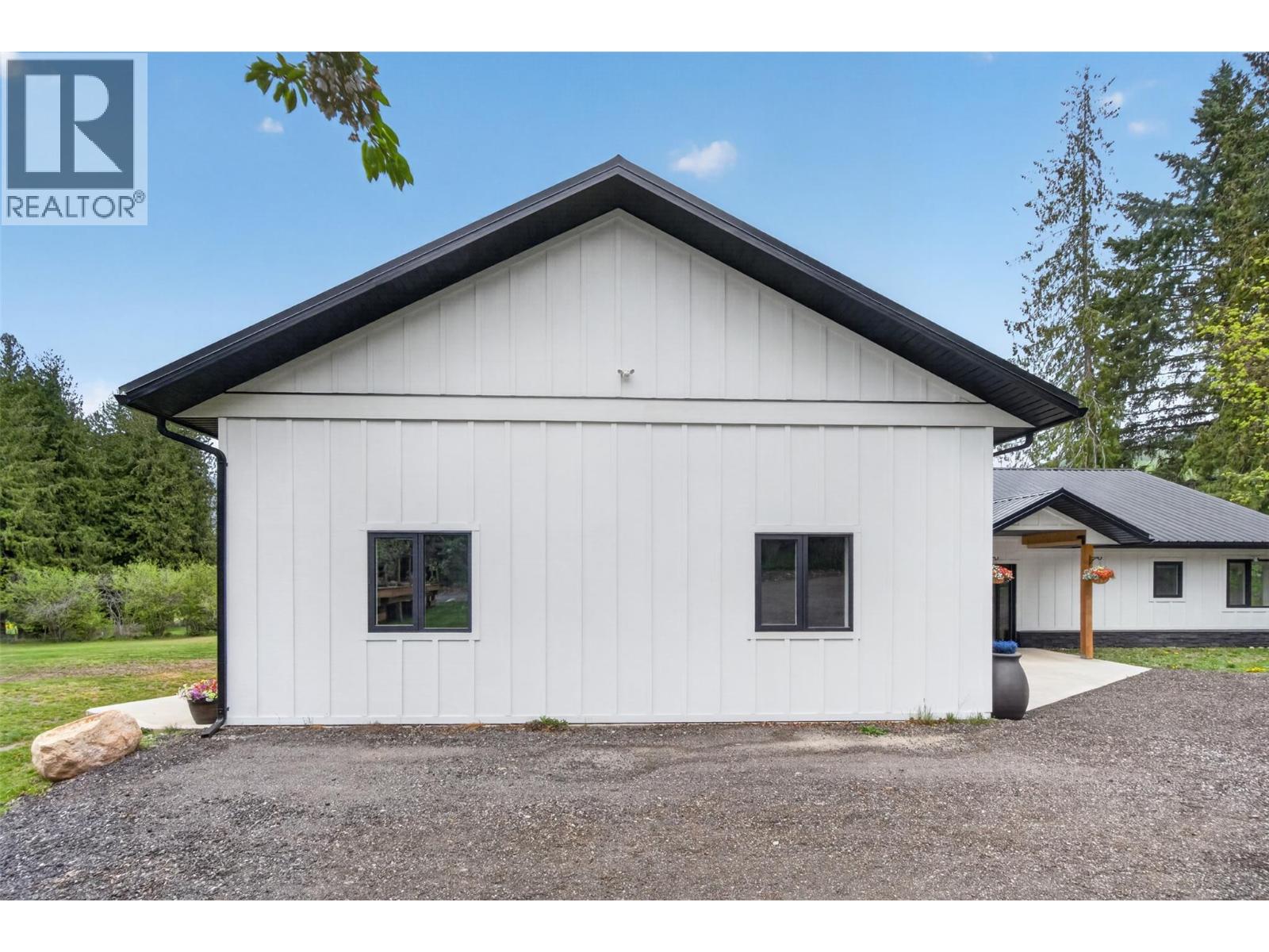 22 Parsons Road, Mara, British Columbia  V0E 2K0 - Photo 72 - 10385680