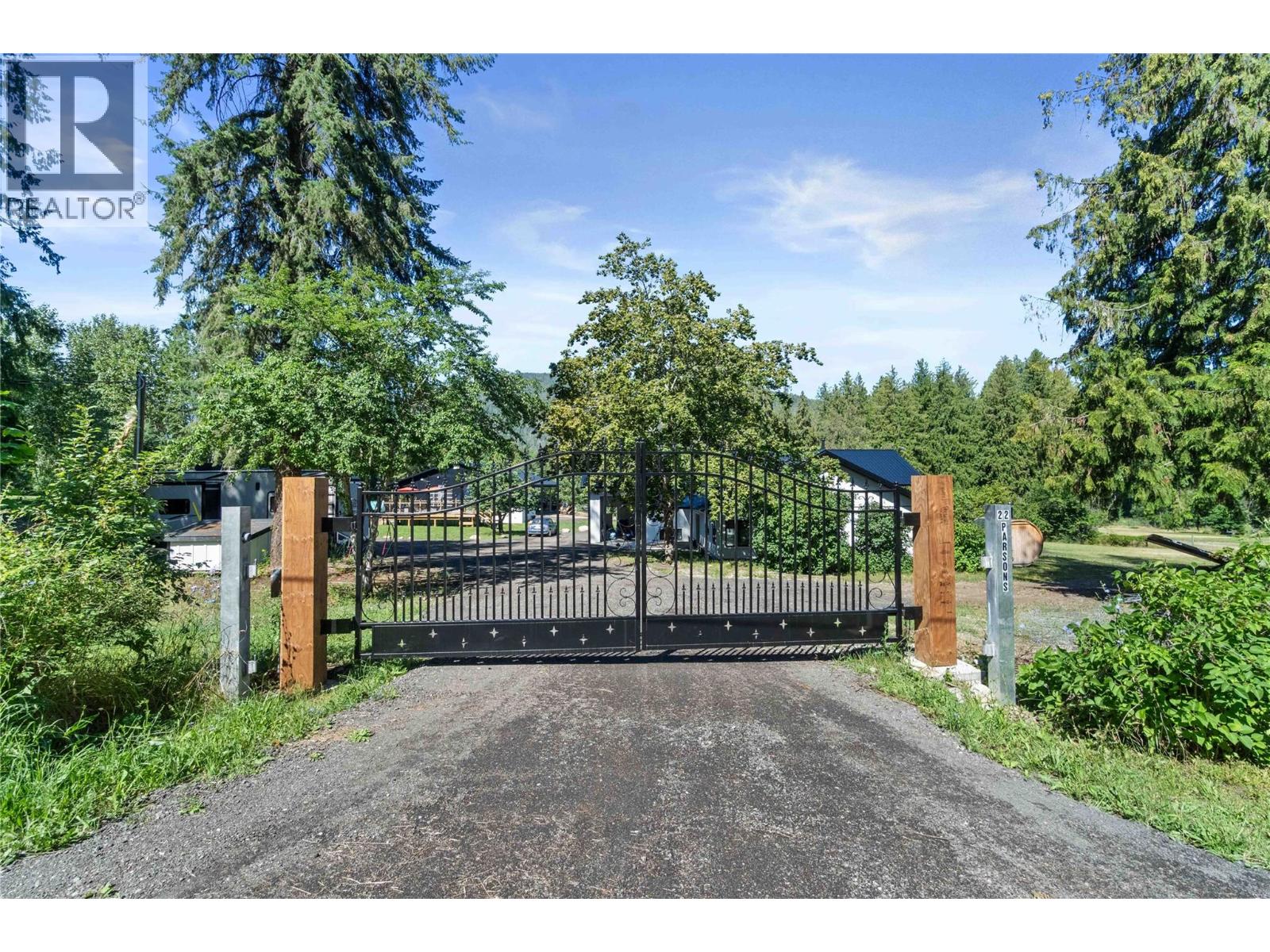 22 Parsons Road, Mara, British Columbia  V0E 2K0 - Photo 88 - 10385680