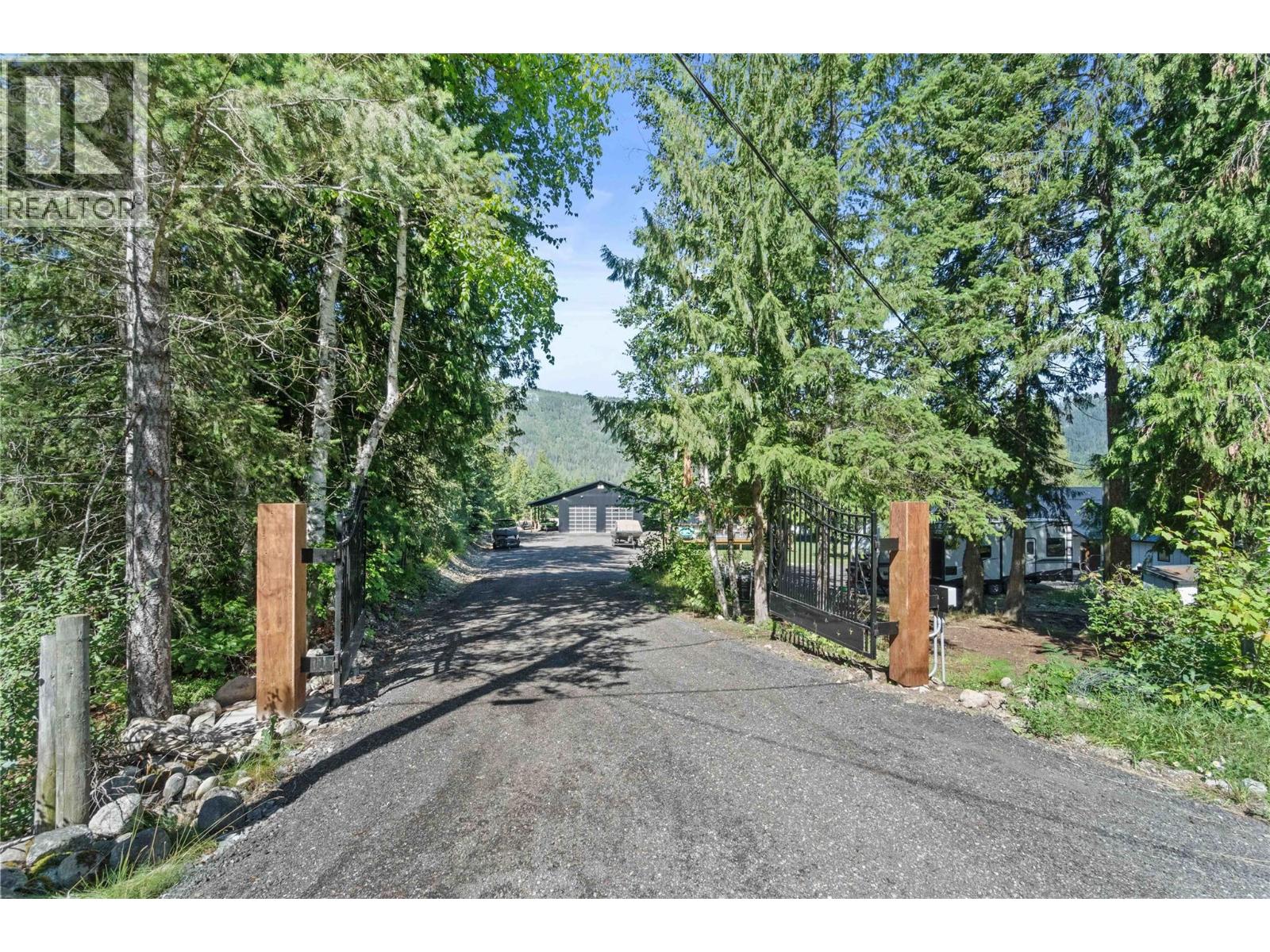 22 Parsons Road, Mara, British Columbia  V0E 2K0 - Photo 89 - 10385680