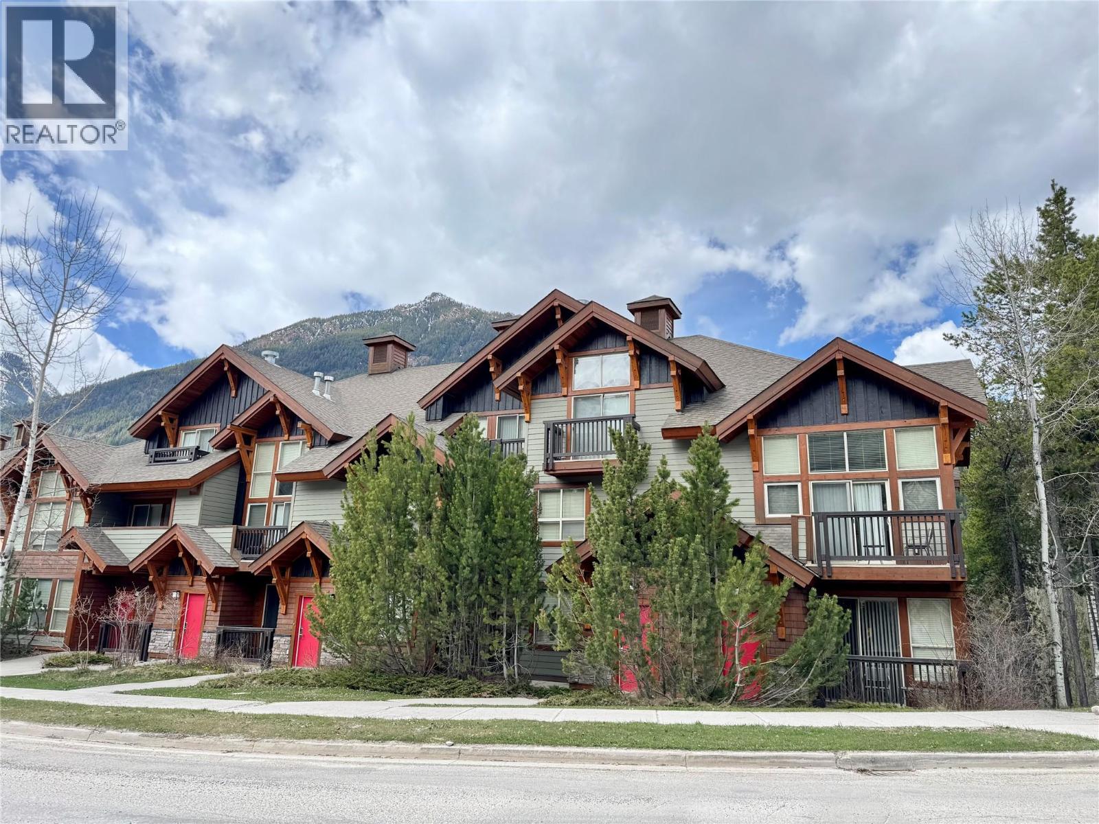 2049 Summit Drive Unit# 225, panorama mountain, British Columbia