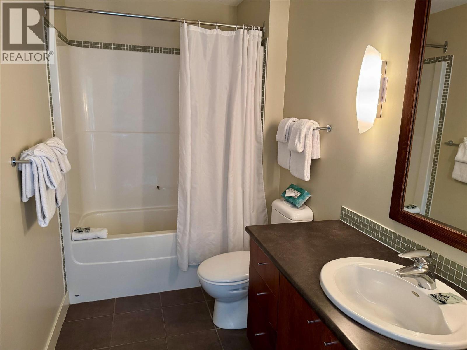 2049 Summit Drive Unit# 225, Panorama Mountain, British Columbia  V0A 1T0 - Photo 15 - 10385364