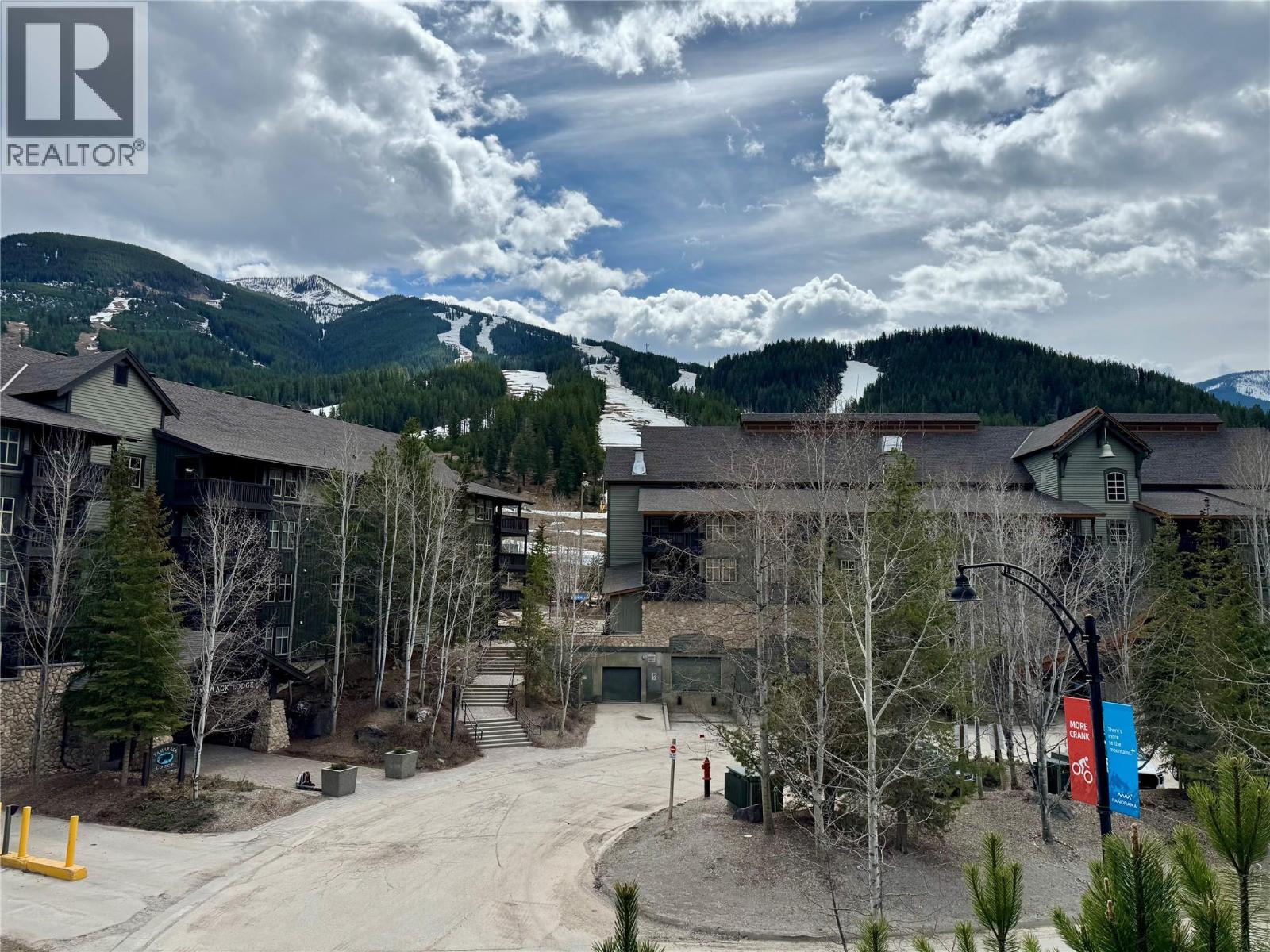 2049 Summit Drive Unit# 225, Panorama Mountain, British Columbia  V0A 1T0 - Photo 2 - 10385364