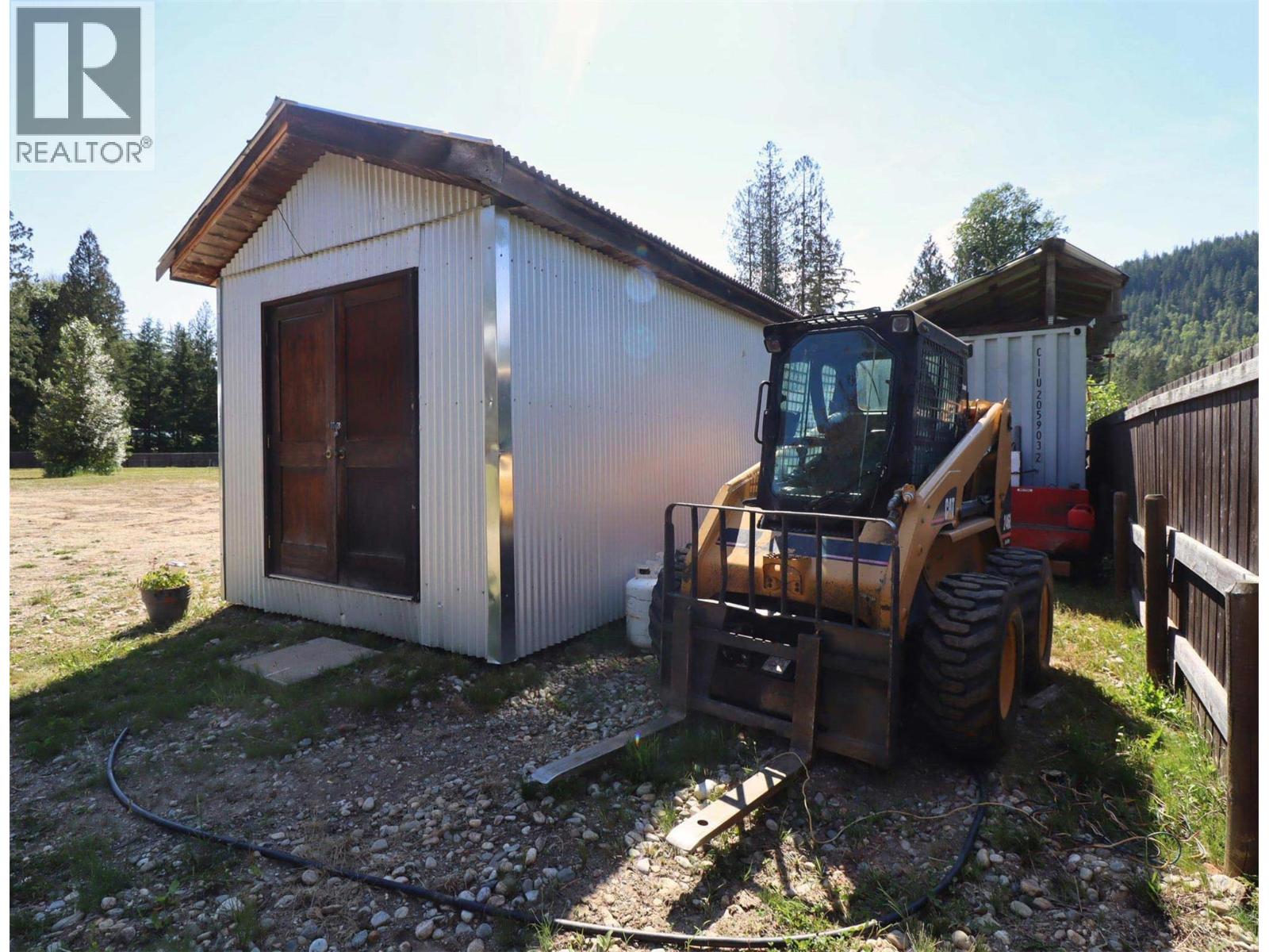 1701 Ireland Road Unit# 3, Seymour Arm, British Columbia  V0E 1M9 - Photo 18 - 10385071