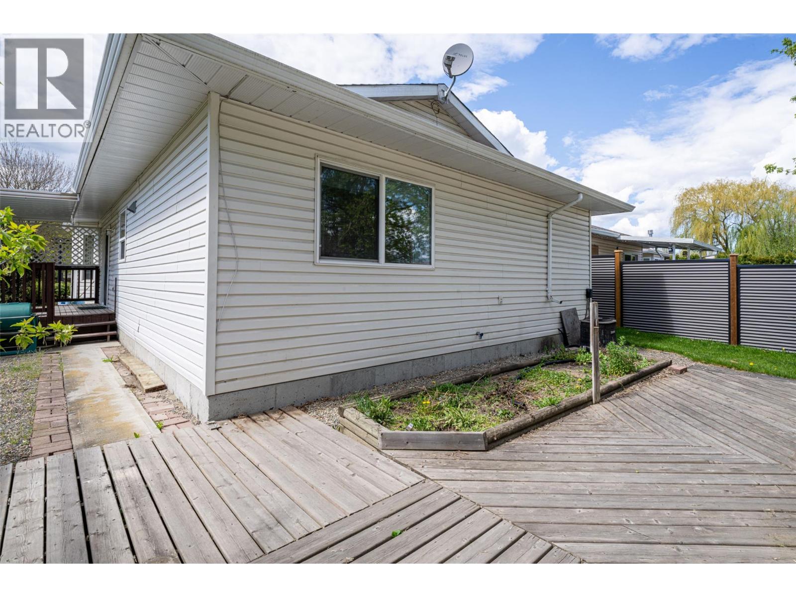 2716 Wolfenden Terrace Unit# 1, Armstrong, British Columbia  V4Y 2A6 - Photo 37 - 10385796