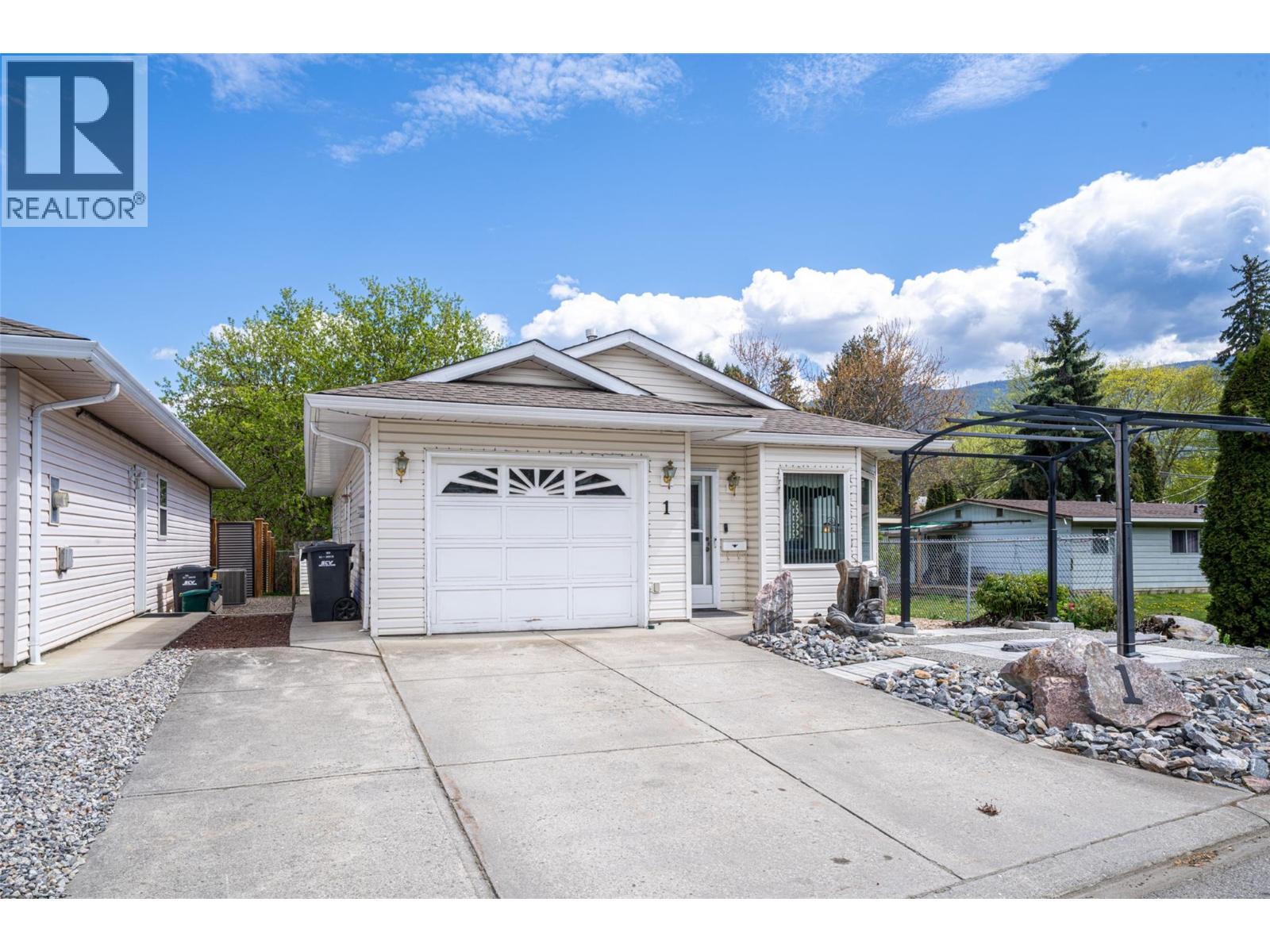 2716 Wolfenden Terrace Unit# 1, Armstrong, British Columbia  V4Y 2A6 - Photo 43 - 10385796