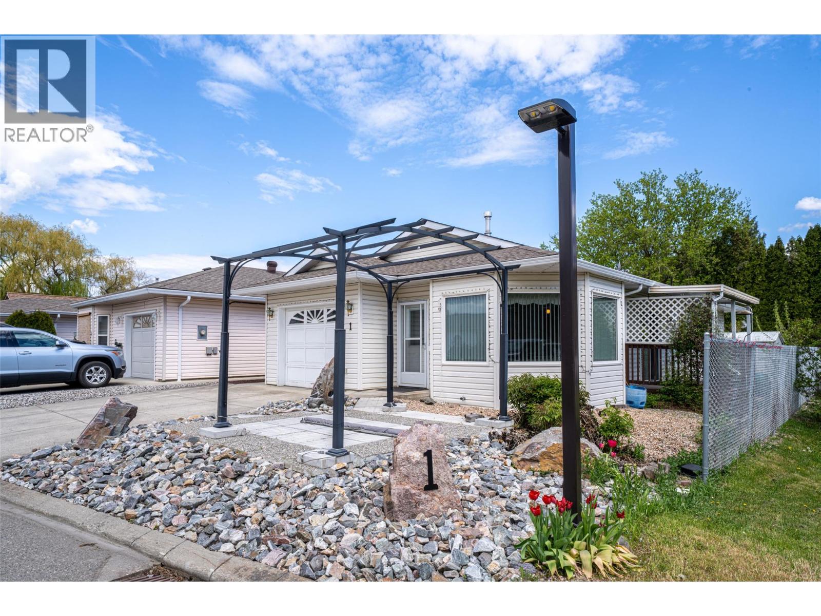 2716 Wolfenden Terrace Unit# 1, Armstrong, British Columbia  V4Y 2A6 - Photo 44 - 10385796