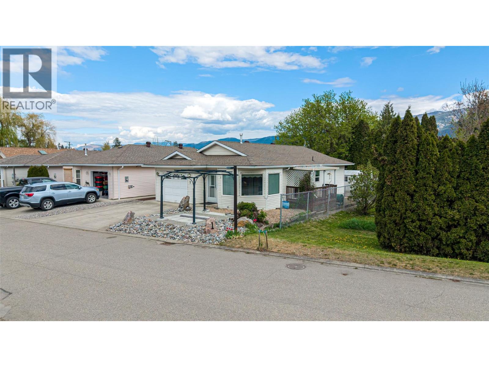2716 Wolfenden Terrace Unit# 1, Armstrong, British Columbia  V4Y 2A6 - Photo 45 - 10385796