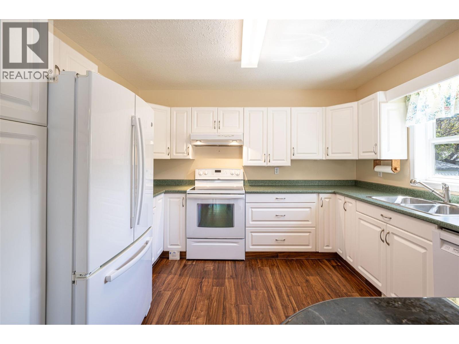 2716 Wolfenden Terrace Unit# 1, Armstrong, British Columbia  V4Y 2A6 - Photo 8 - 10385796