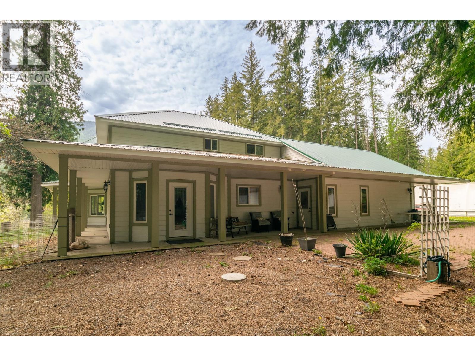 741 Enderby Mabel Lake Road, Enderby, British Columbia  V4Y 4K5 - Photo 40 - 10385544