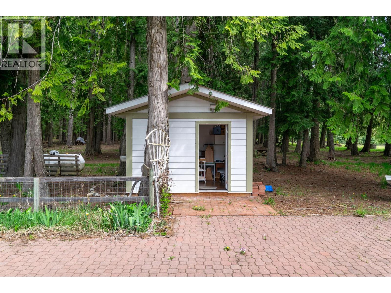 741 Enderby Mabel Lake Road, Enderby, British Columbia  V4Y 4K5 - Photo 44 - 10385544
