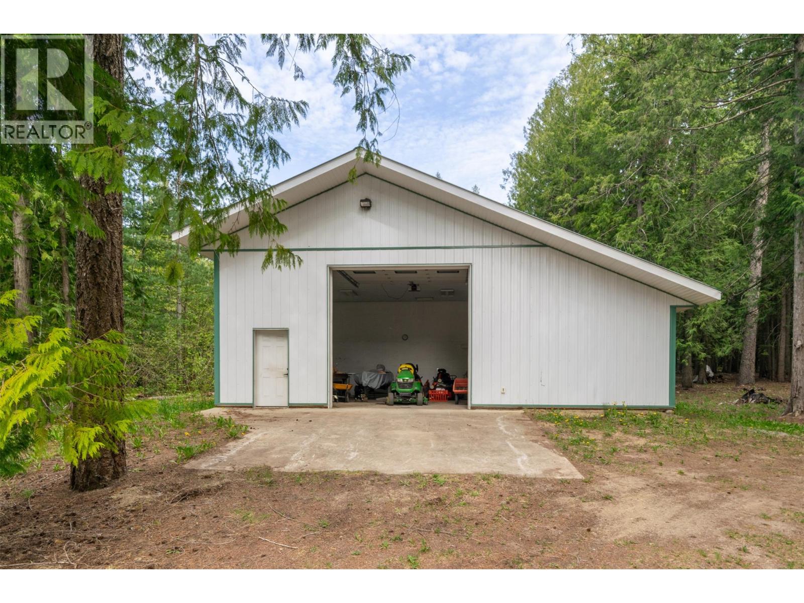 741 Enderby Mabel Lake Road, Enderby, British Columbia  V4Y 4K5 - Photo 48 - 10385544
