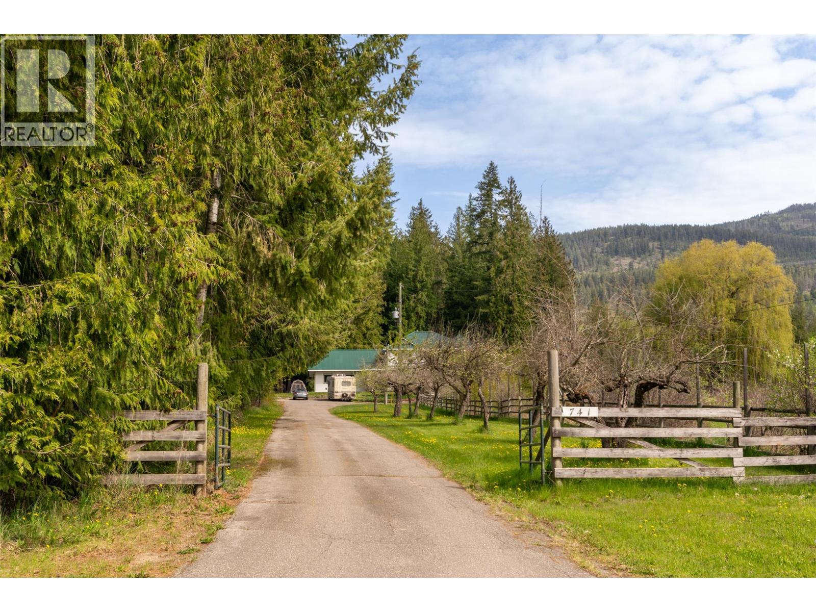 741 Enderby Mabel Lake Road, Enderby, British Columbia  V4Y 4K5 - Photo 54 - 10385544