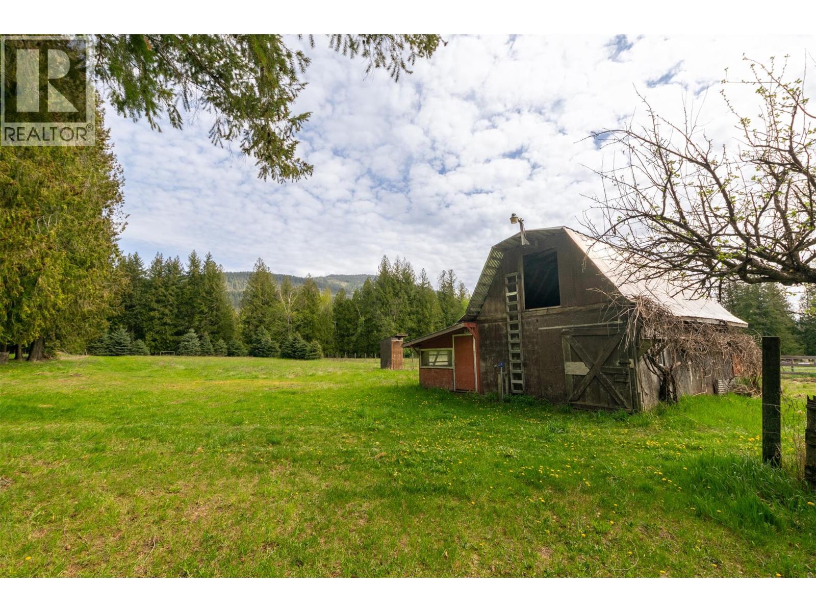 741 Enderby Mabel Lake Road, Enderby, British Columbia  V4Y 4K5 - Photo 71 - 10385544