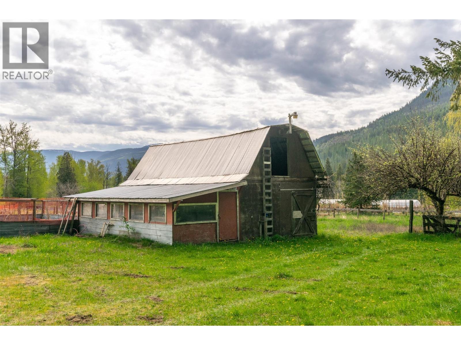 741 Enderby Mabel Lake Road, Enderby, British Columbia  V4Y 4K5 - Photo 72 - 10385544