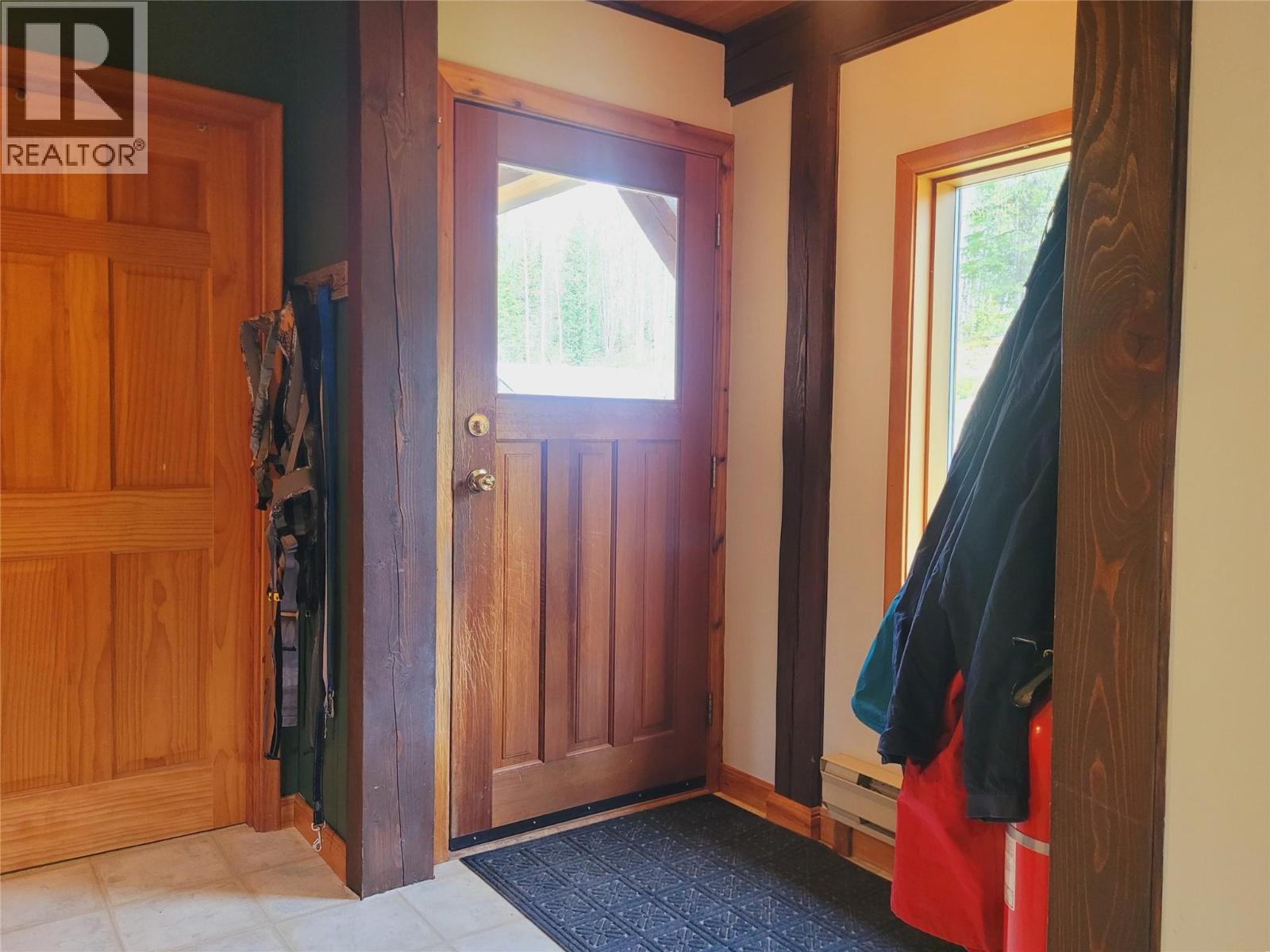 6288 Corral Road, Clearwater, British Columbia  V0E 1N1 - Photo 3 - 10385881
