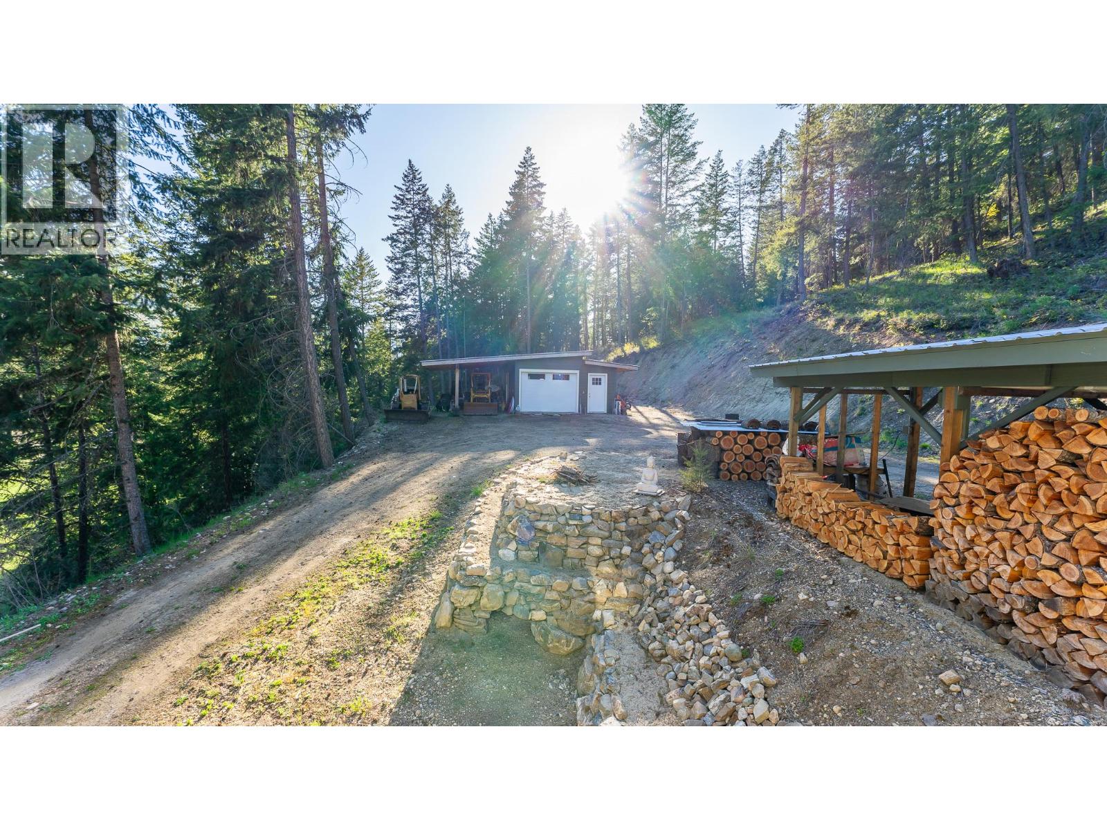 1771 Skimikin Road, Tappen, British Columbia  V0E 2X0 - Photo 11 - 10385824