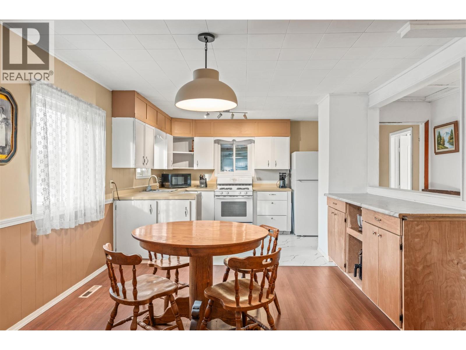 5714 Ponderosa Road, Falkland, British Columbia  V0E 1W0 - Photo 14 - 10385856