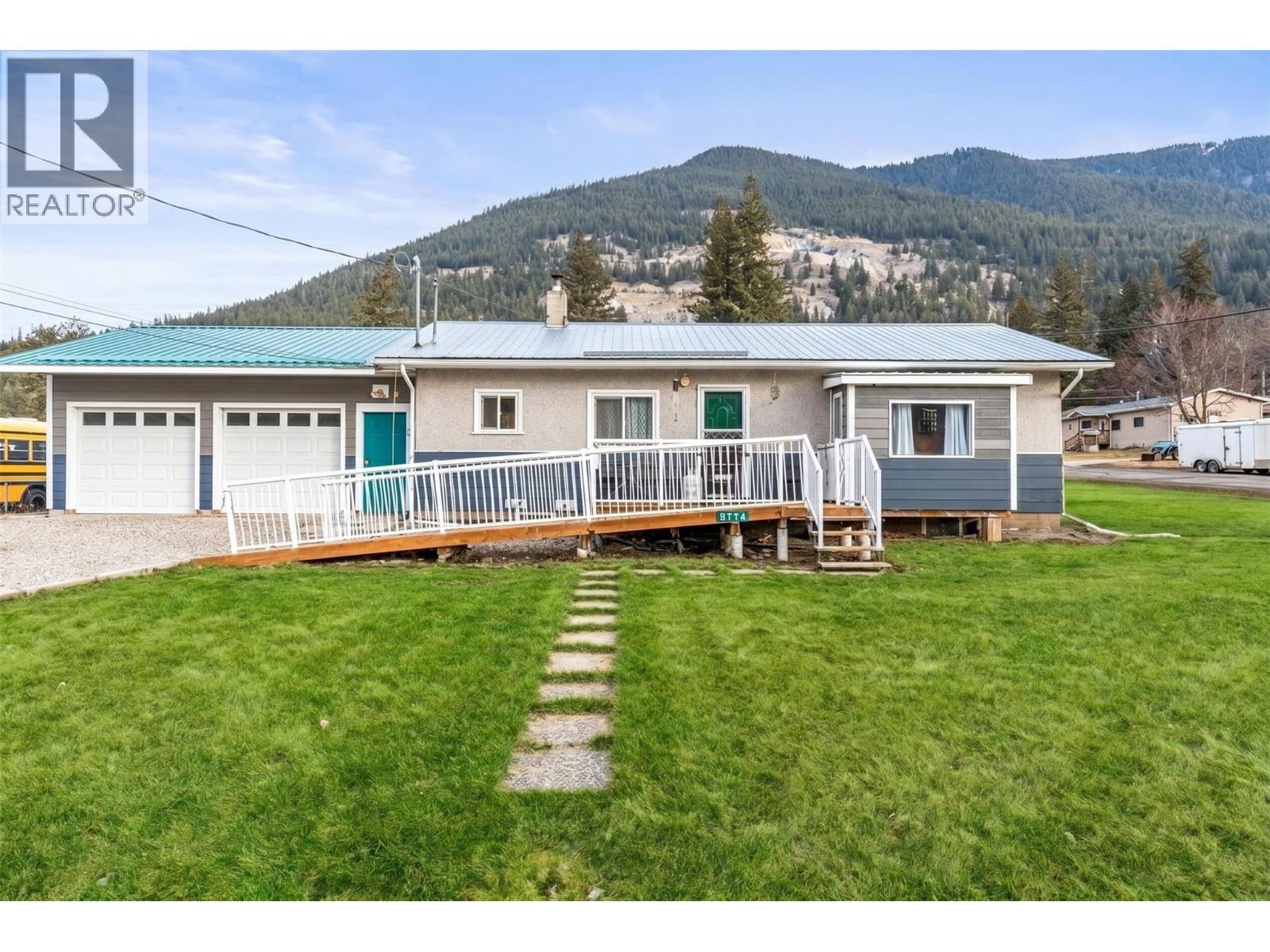 5714 Ponderosa Road, Falkland, British Columbia  V0E 1W0 - Photo 36 - 10385856