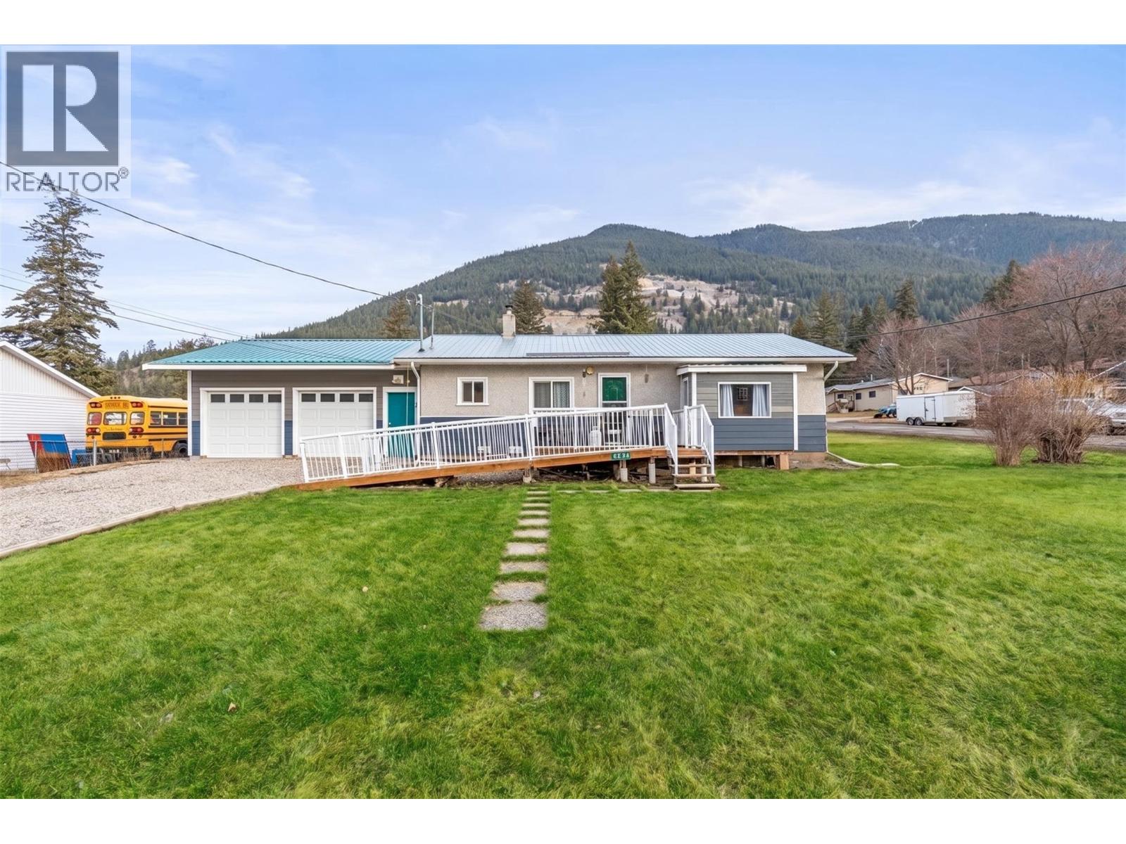 5714 Ponderosa Road, Falkland, British Columbia  V0E 1W0 - Photo 37 - 10385856