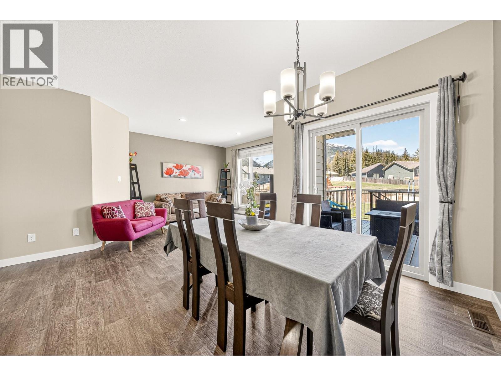 2309 Falcon Court, Sparwood, British Columbia  V0B 2G2 - Photo 8 - 10384416