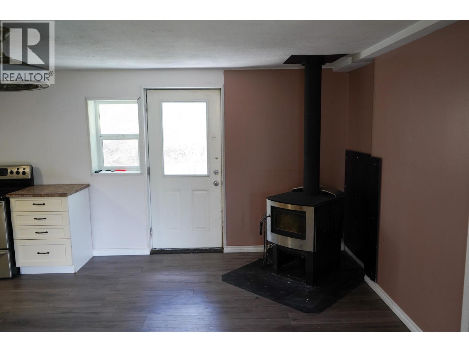 1741 Chasm Road, Clinton, British Columbia  V0K 1K0 - Photo 6 - 10385245