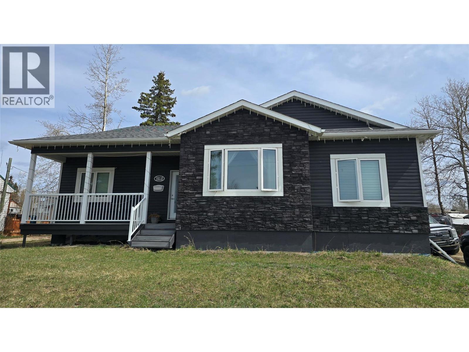 9108 8 Street, dawson creek, British Columbia