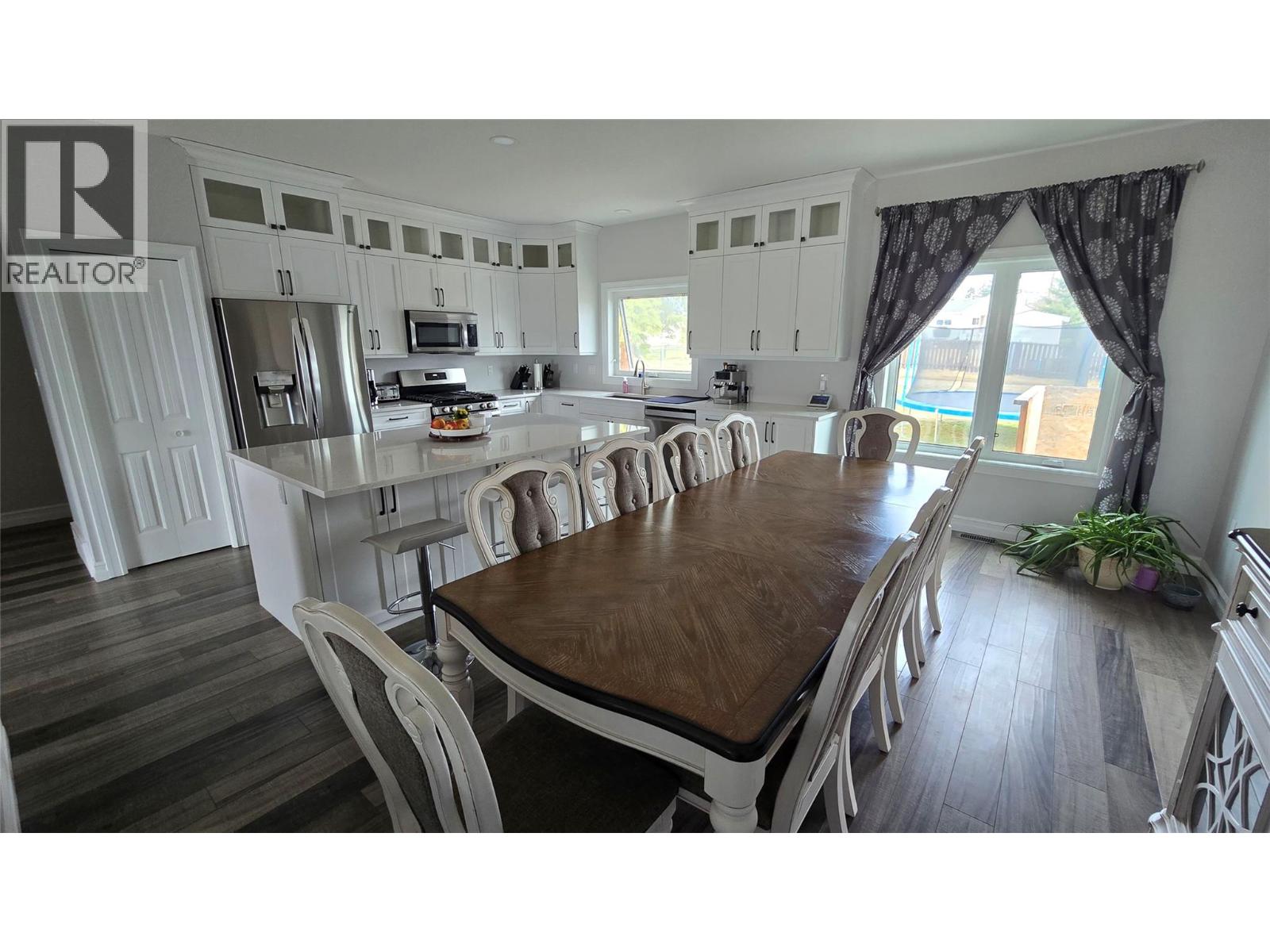 9108 8 Street, Dawson Creek, British Columbia  V1G 3N4 - Photo 3 - 10385891