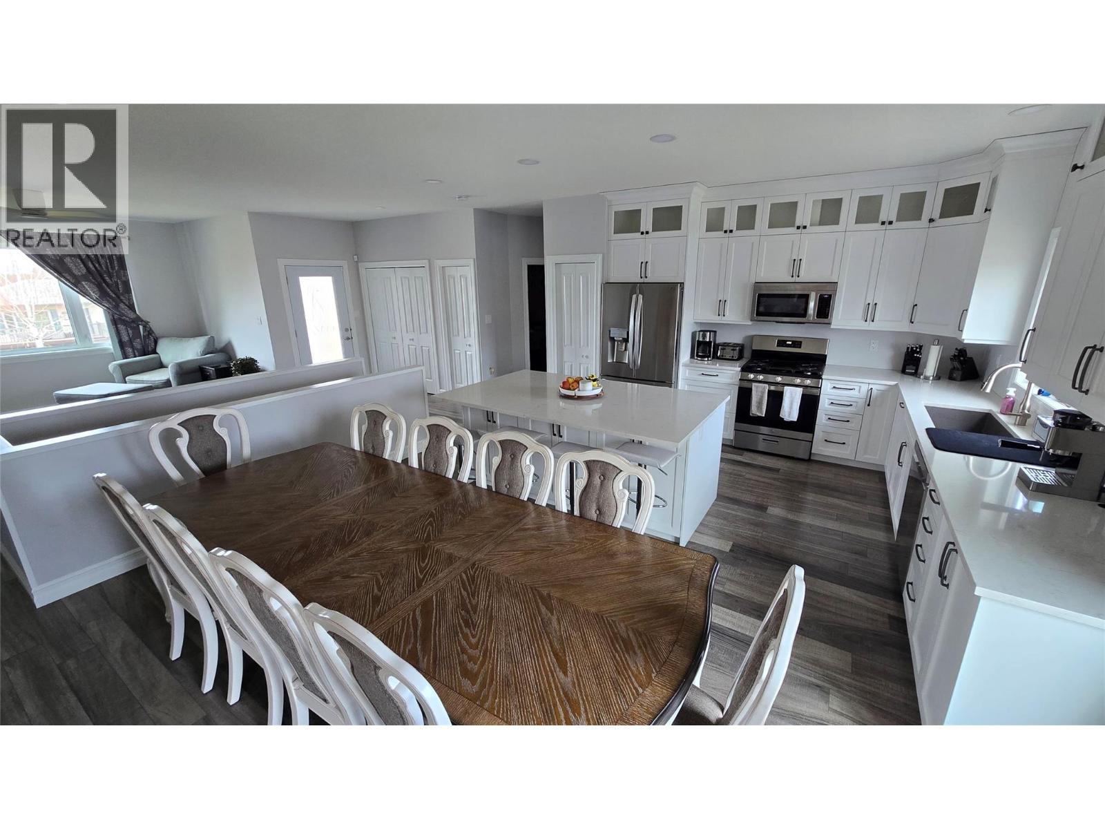 9108 8 Street, Dawson Creek, British Columbia  V1G 3N4 - Photo 5 - 10385891