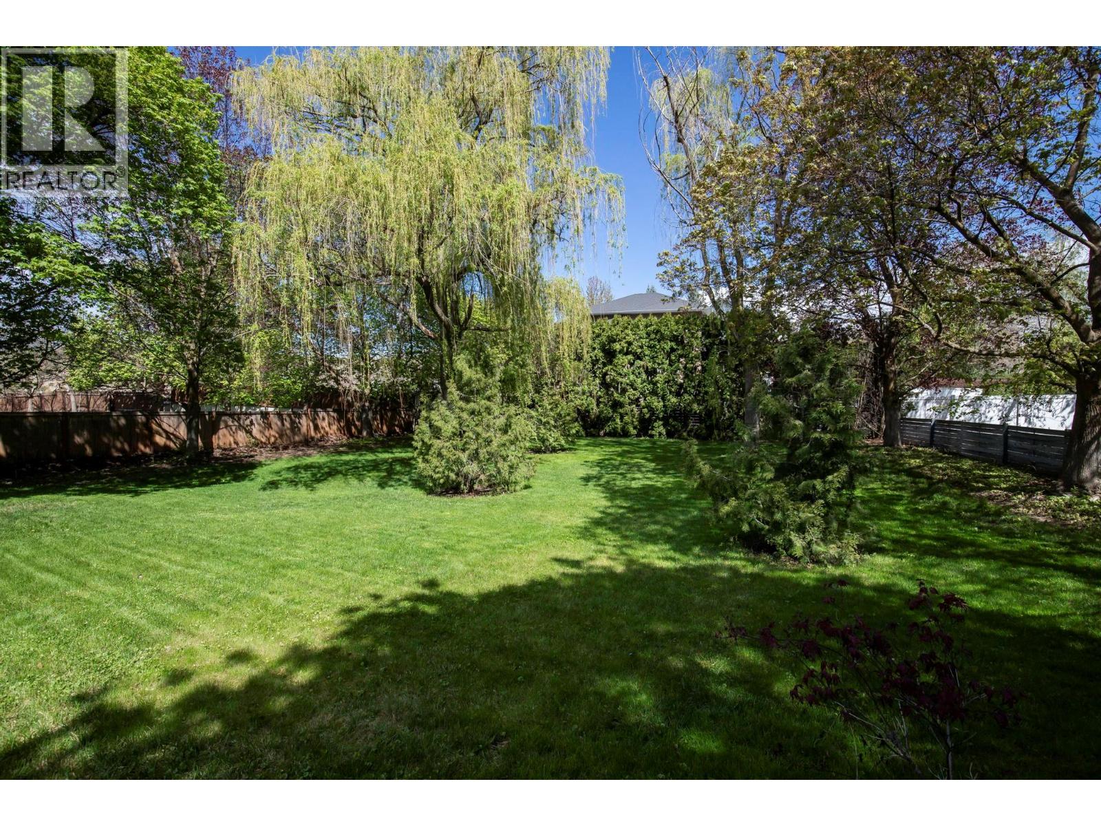 4621 Parkridge Drive, Kelowna, British Columbia  V1W 3A9 - Photo 3 - 10385833