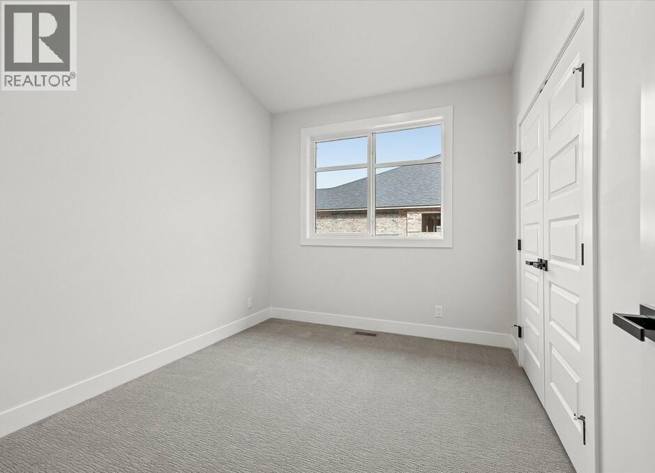 1221 Lone Pine Drive, Kelowna, British Columbia  V1P 0A5 - Photo 13 - 10385910