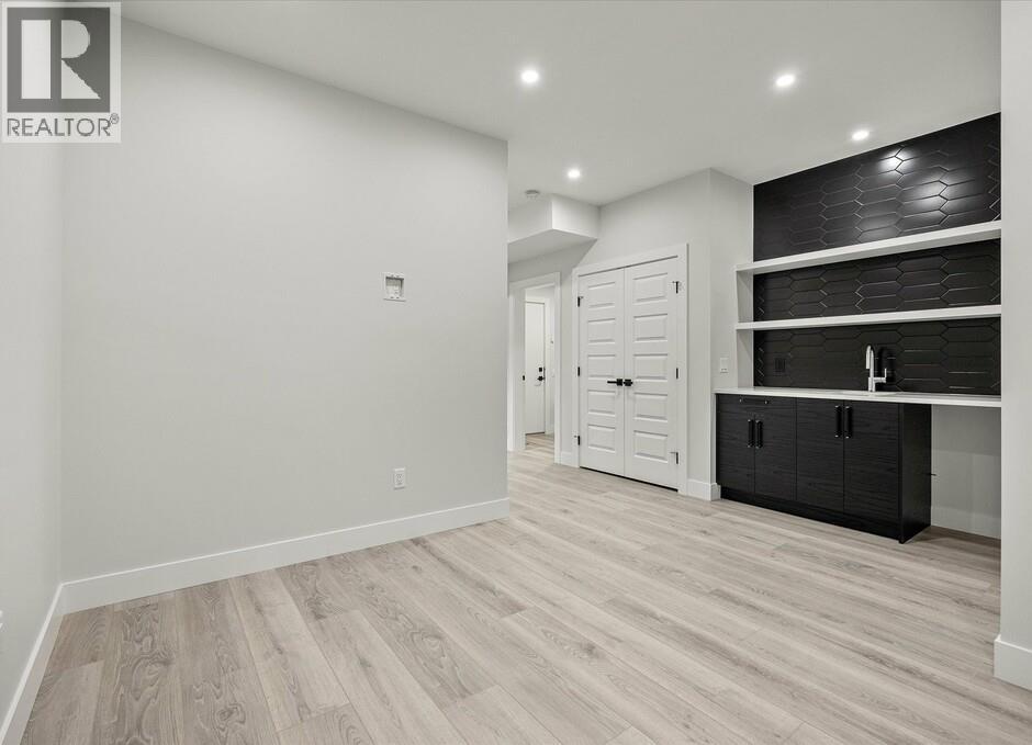 1221 Lone Pine Drive, Kelowna, British Columbia  V1P 0A5 - Photo 17 - 10385910