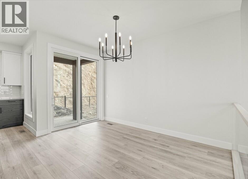 1221 Lone Pine Drive, Kelowna, British Columbia  V1P 0A5 - Photo 6 - 10385910
