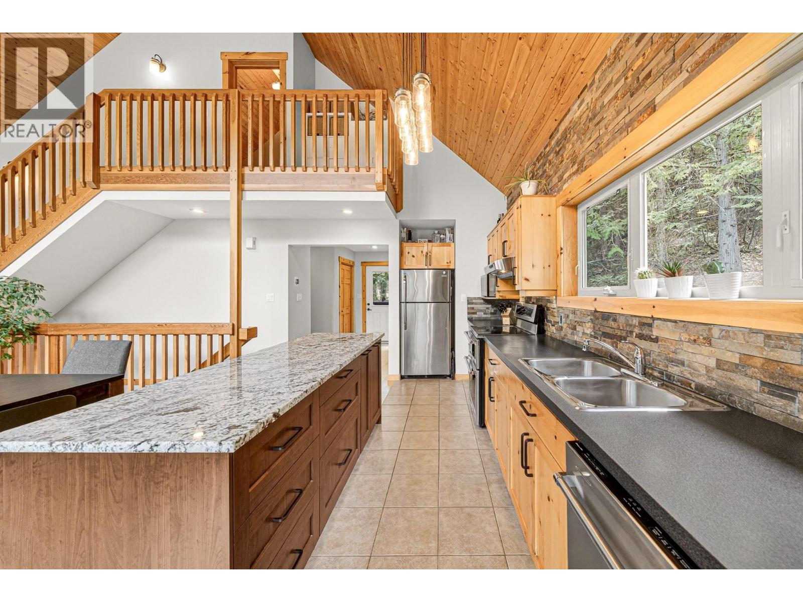19 Alpine Trail Crescent, Fernie, British Columbia  V0B 1M5 - Photo 22 - 10383898