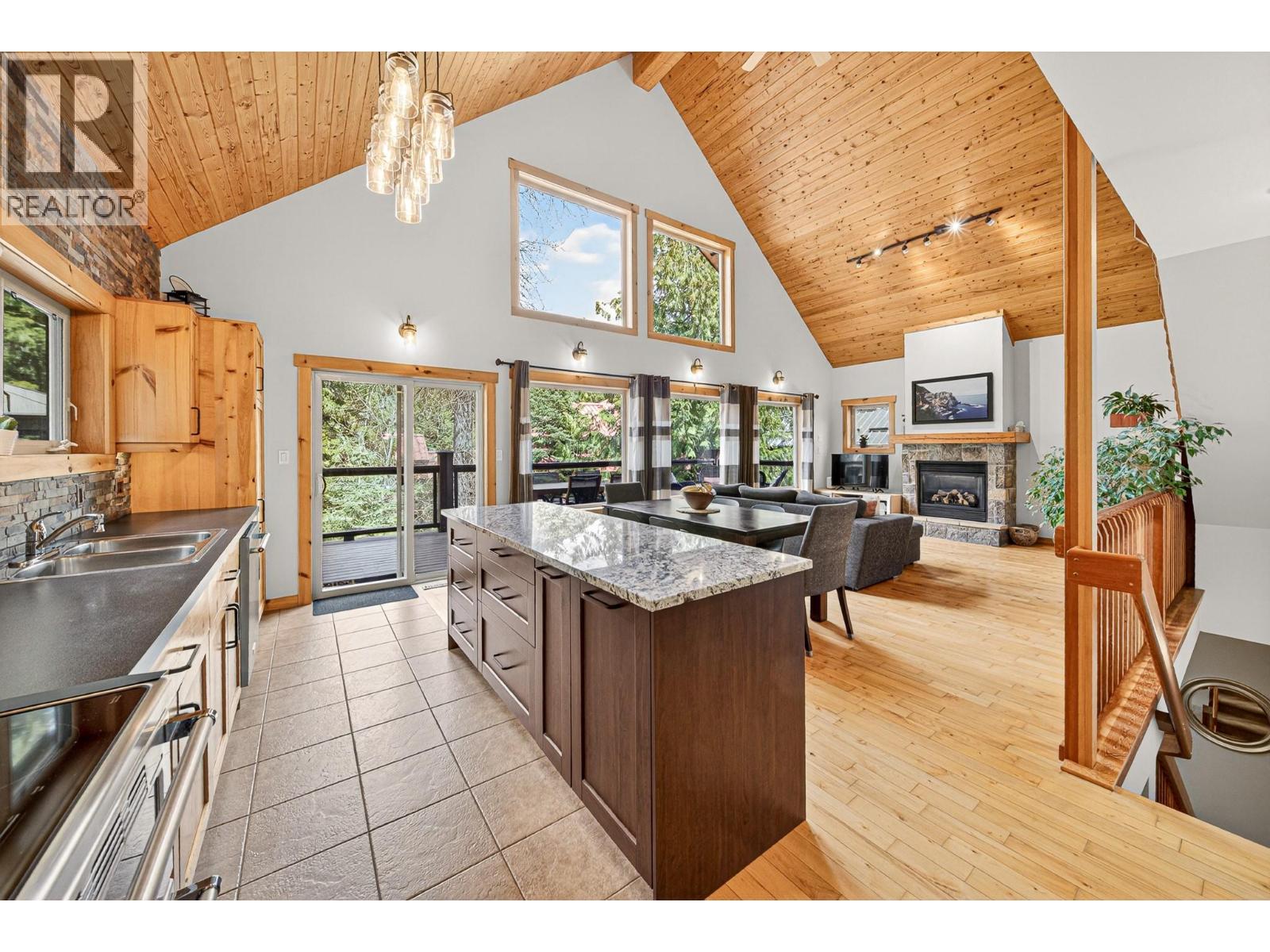 19 Alpine Trail Crescent, Fernie, British Columbia  V0B 1M5 - Photo 24 - 10383898