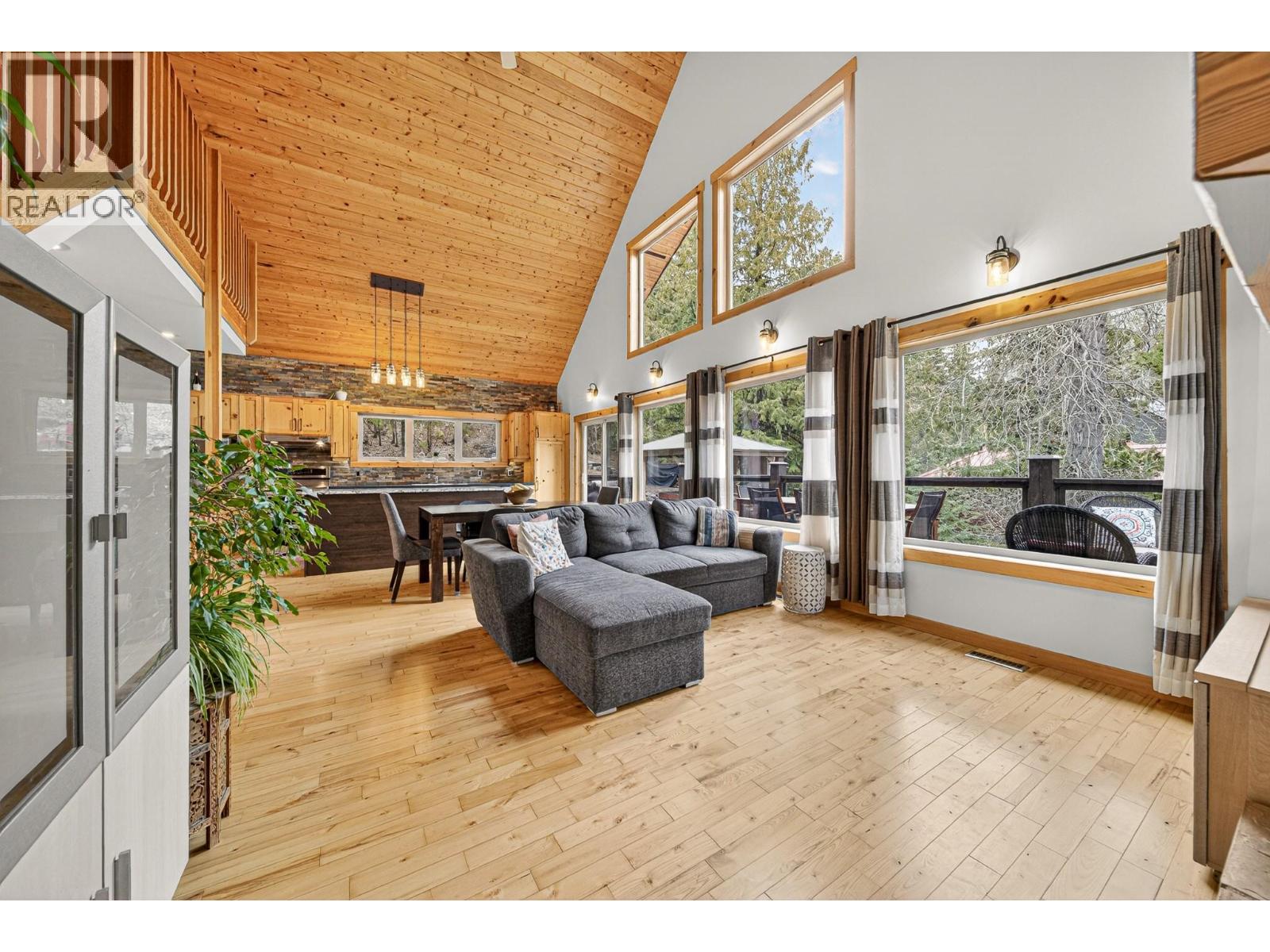 19 Alpine Trail Crescent, Fernie, British Columbia  V0B 1M5 - Photo 26 - 10383898