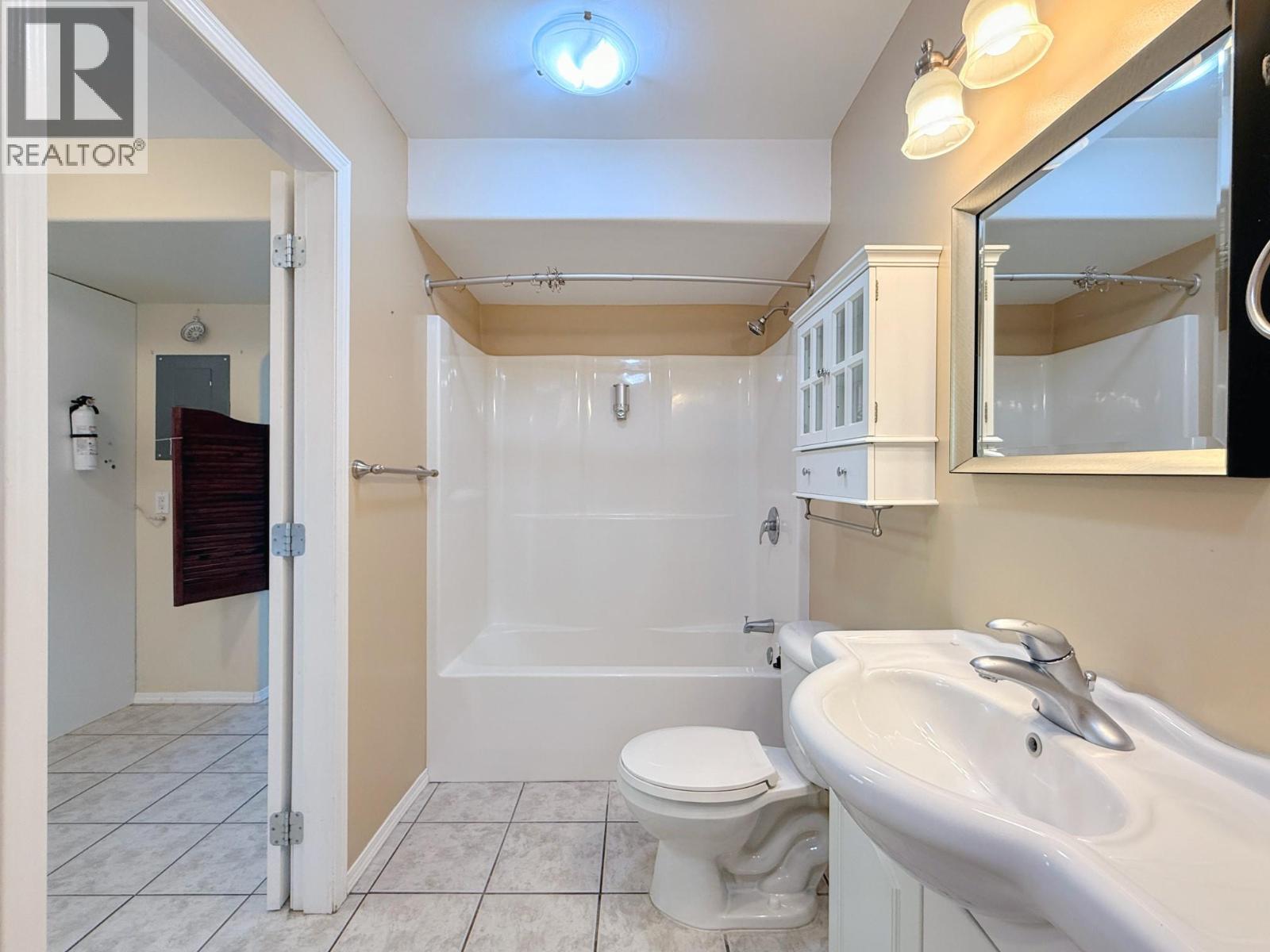 4016 Pebble Beach Drive, Osoyoos, British Columbia  V0H 1V4 - Photo 32 - 10383172