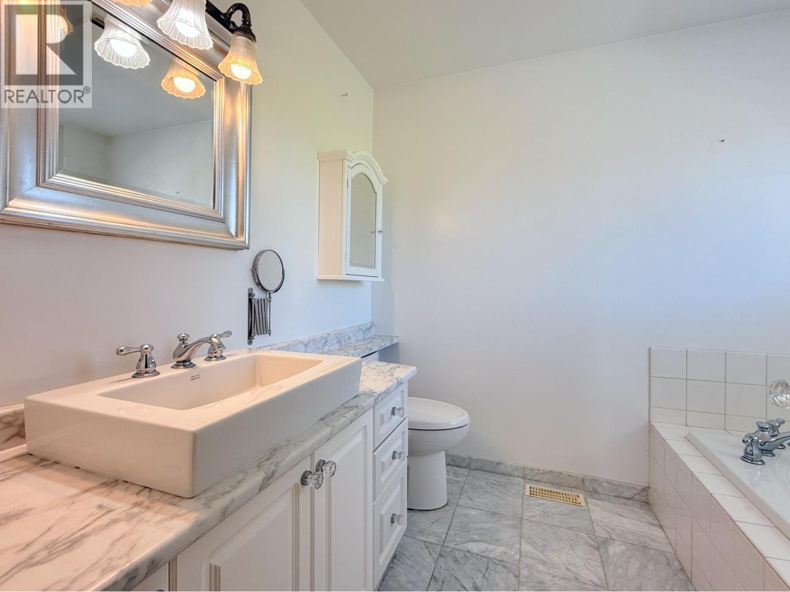 4016 Pebble Beach Drive, Osoyoos, British Columbia  V0H 1V4 - Photo 38 - 10383172