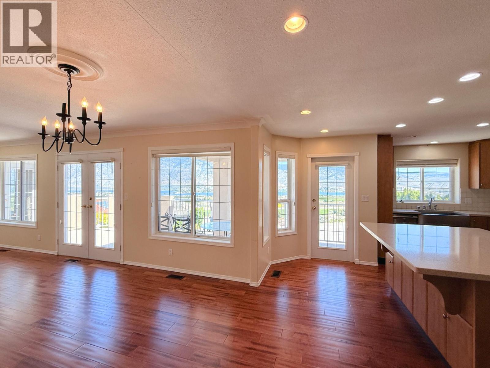 4016 Pebble Beach Drive, Osoyoos, British Columbia  V0H 1V4 - Photo 5 - 10383172