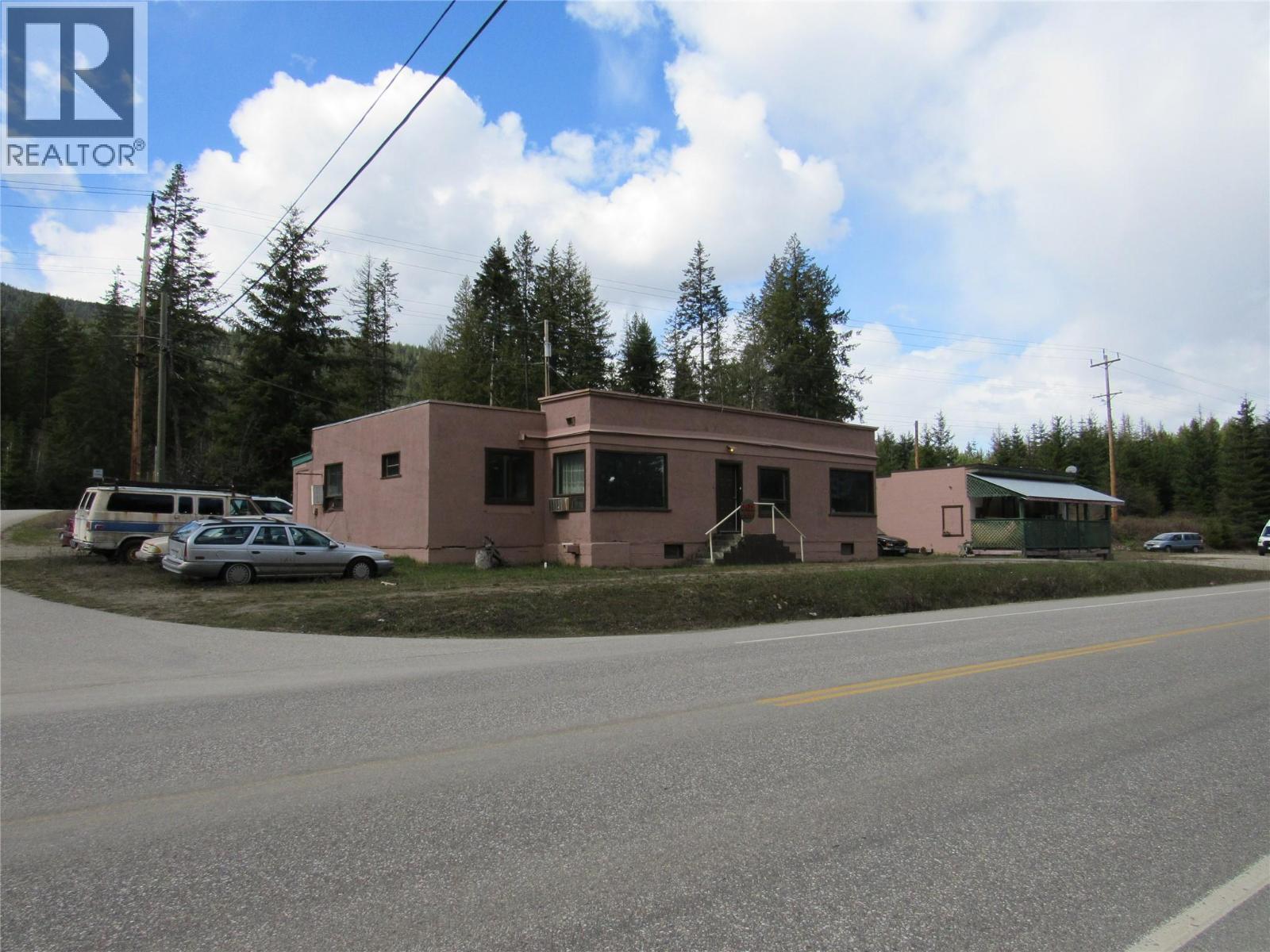 2565 3A Highway, castlegar, British Columbia