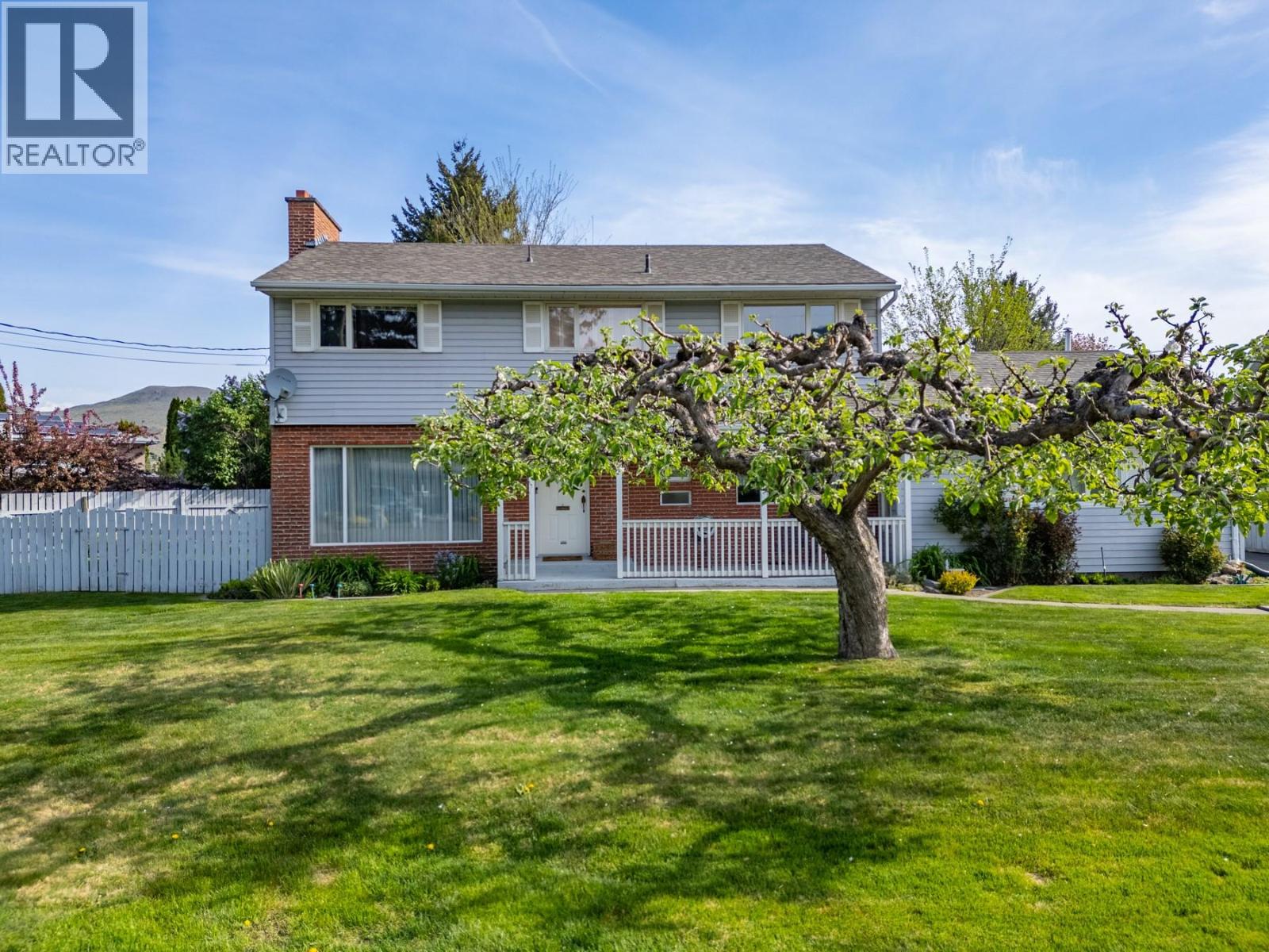 751 Ridgeview Terrace, Kamloops, British Columbia  V2B 4G8 - Photo 3 - 10385911