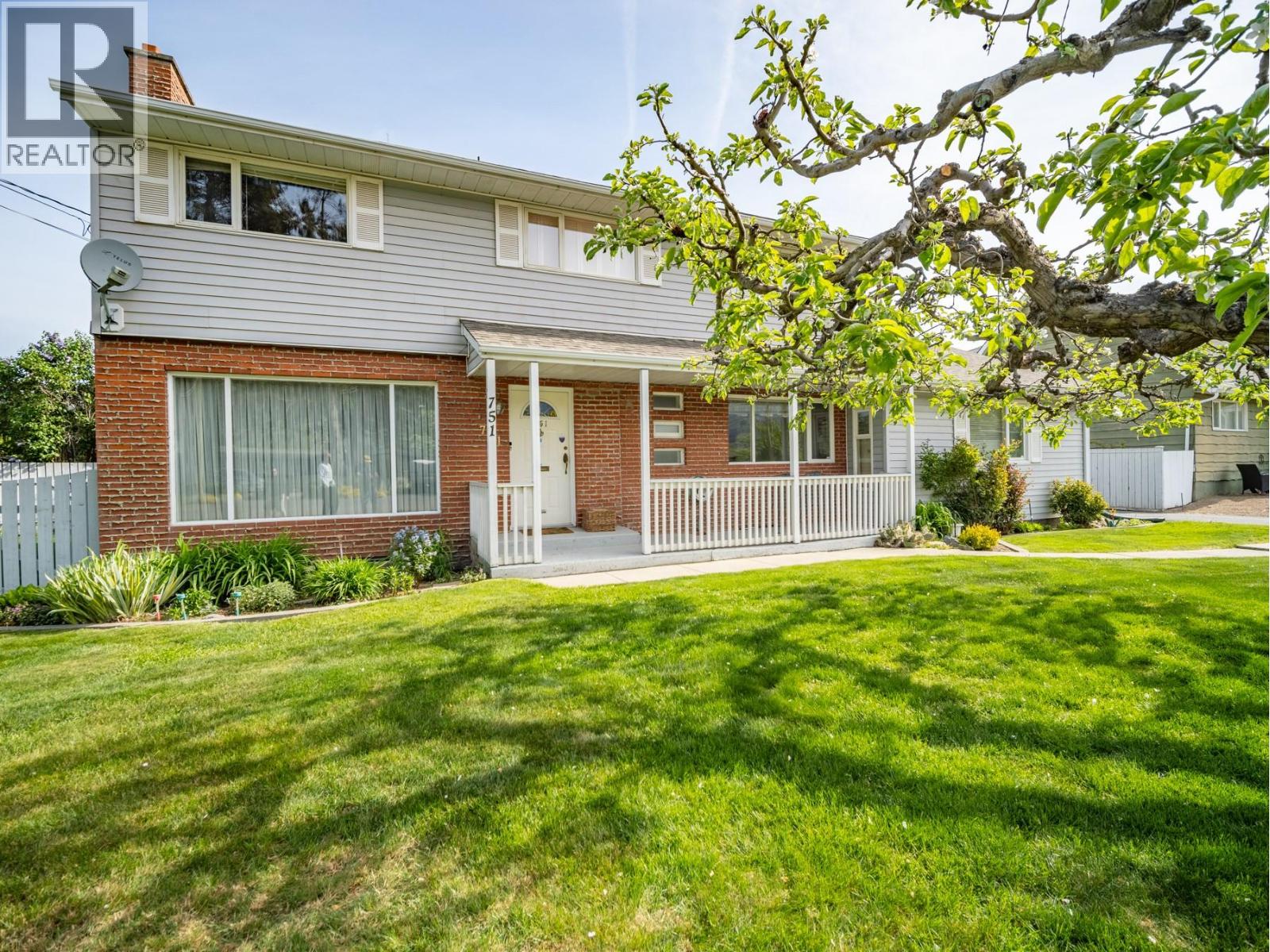 751 Ridgeview Terrace, Kamloops, British Columbia  V2B 4G8 - Photo 4 - 10385911