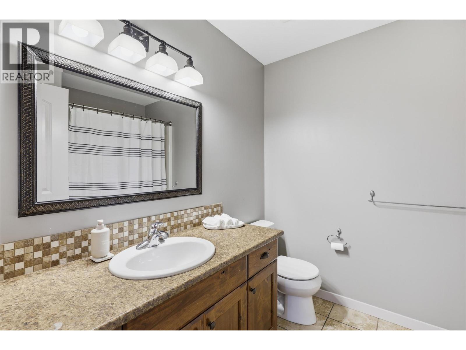 2001 Hugh Allan Drive, Kamloops, British Columbia  V1S 2B6 - Photo 39 - 10375682